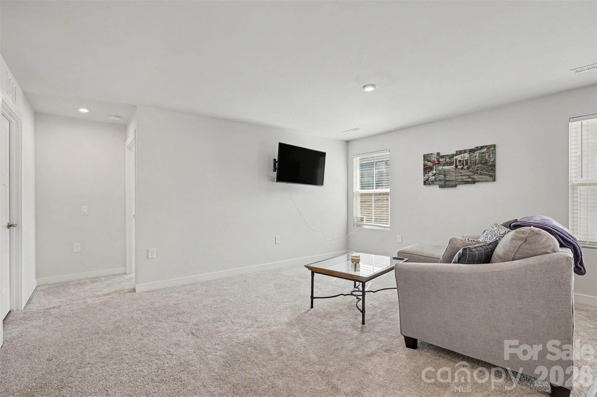 621 Grandiflora Avenue