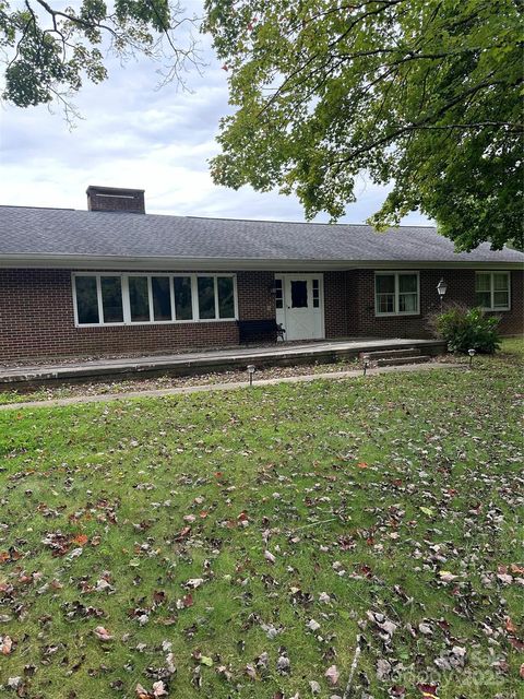 A home in Hendersonville