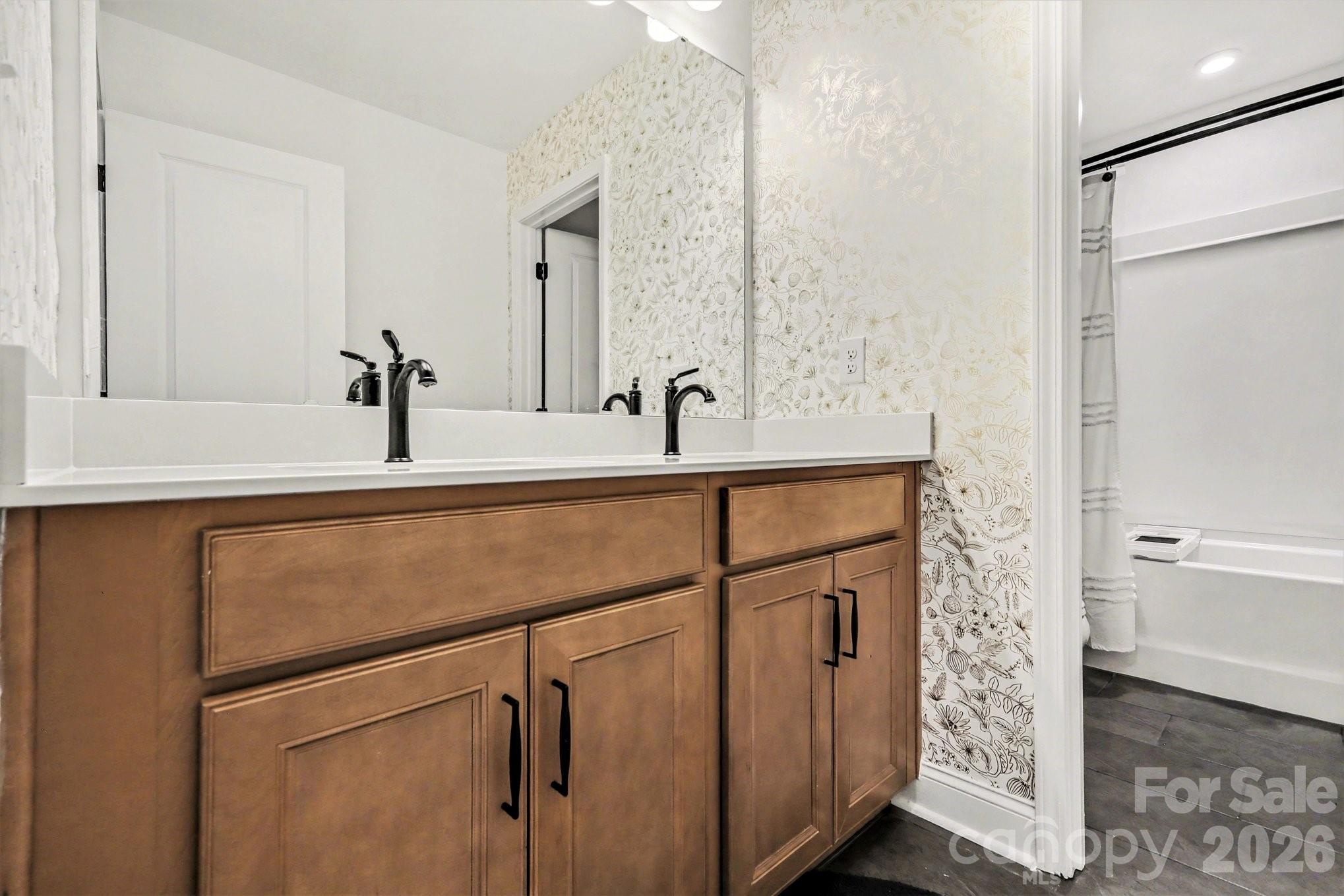 Lakeside Glen - Residential