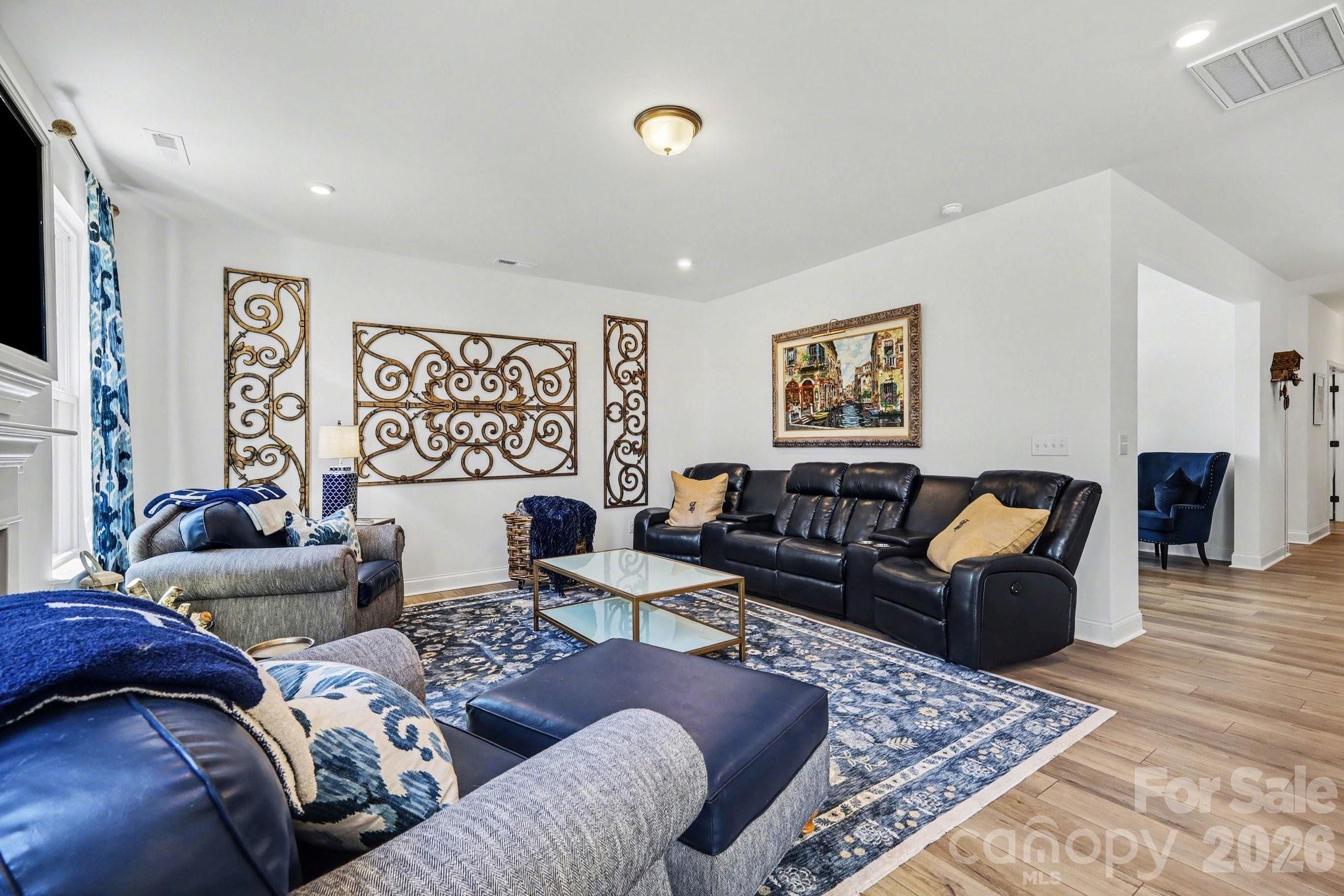 Lakeside Glen - Residential