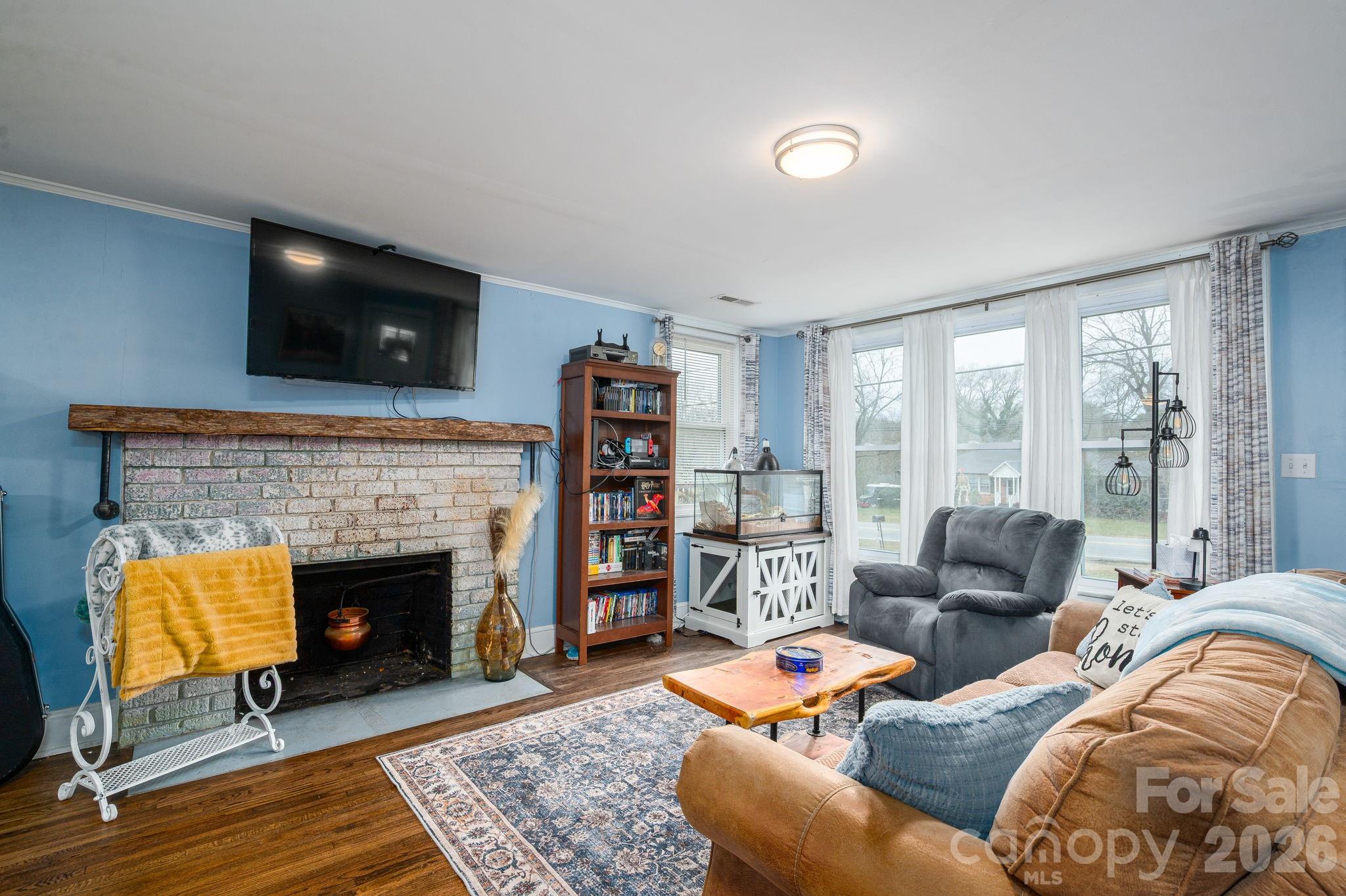 1063 W Hwy 150 Highway