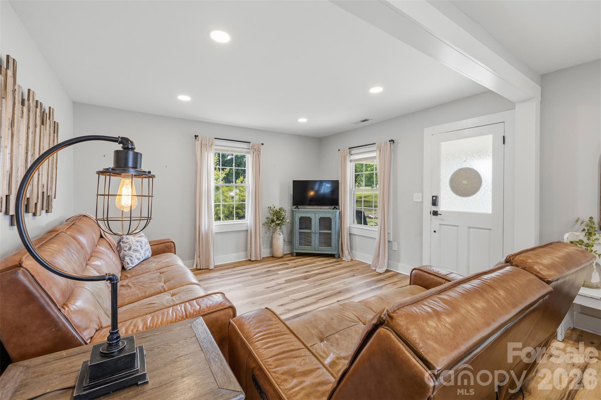 6121 Sikes Mill Road