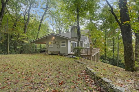 Photo of 909 Green Hill Road, Brevard, NC 28712 (MLS # 4308934)