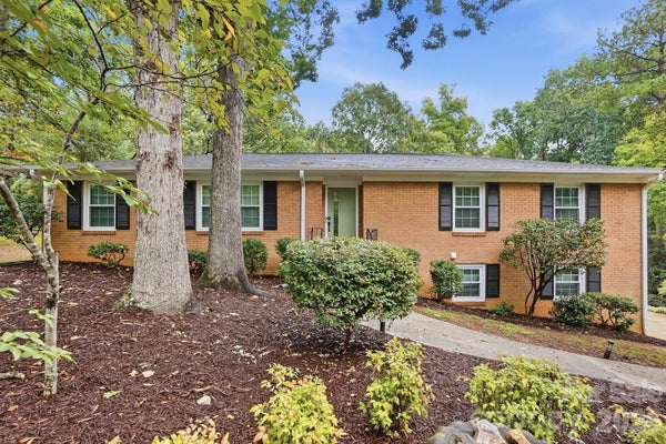 1814 SUMMERHILL DR, CHARLOTTE, NC 28212 - Image d21ff6cb110fbf1d3fdf7052d75c9d06/1742622780