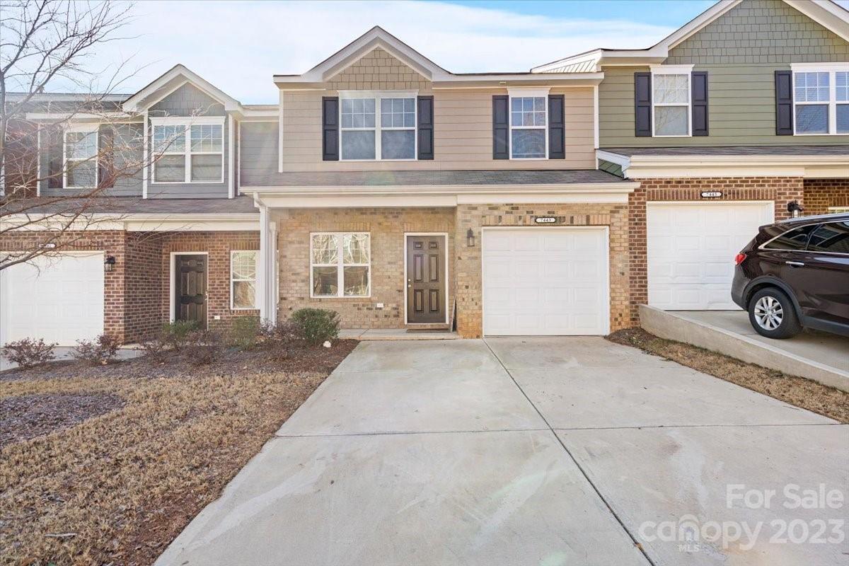 Townes at University East - Residential