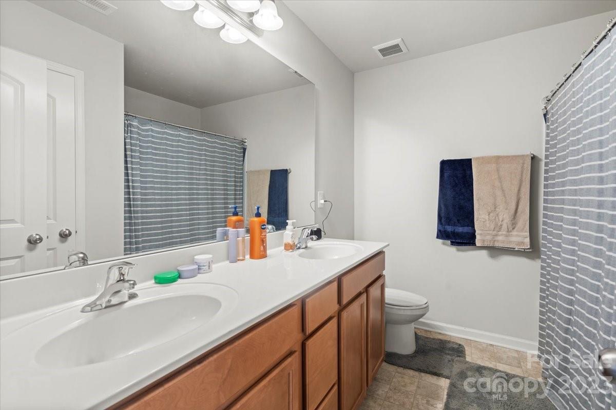 Townes at University East - Residential