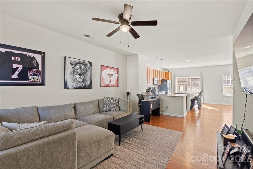 Charming 2020-Built Townhouse in Charlotte’s Newell Neighborhood!
Explore this spacious, modern 3-bed, 2.5-bath townhouse.  Covering 1,631 sq ft, it boasts an open-plan living space, a sleek kitchen, and a master suite with a private bath. Townhome also includes an attached one-car garage.  Water. sewer and garbage all included in HOA fees. Community pool helps make this ideal for everyone. Close to UNCC, parks, shopping, and dining.  This townhome offers a perfect blend of comfort and convenience. Embrace a welcoming community lifestyle in Charlotte.