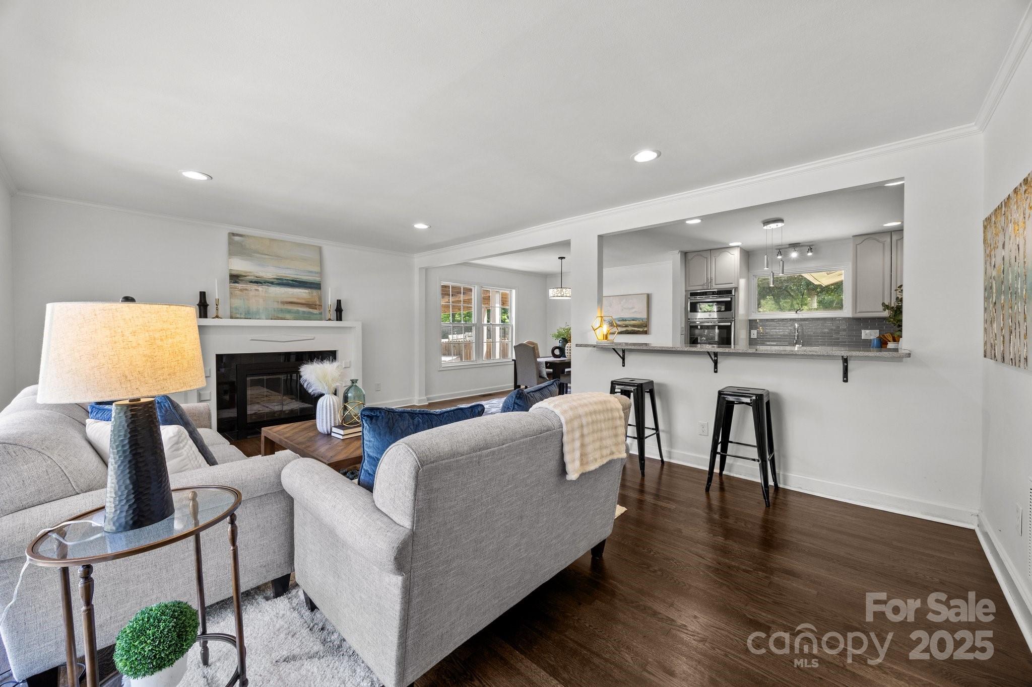 917 Dent Court