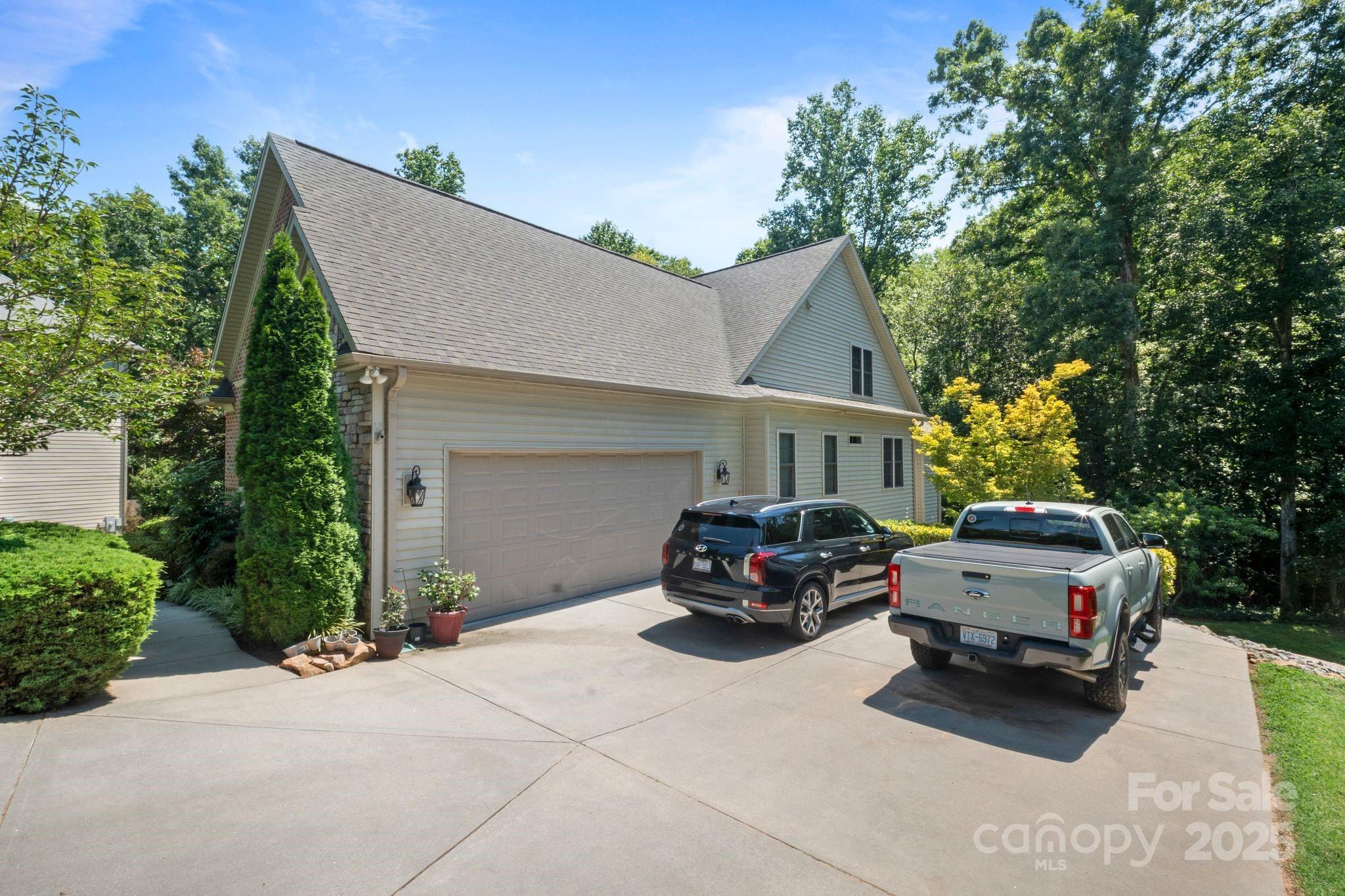 3544 Maple Brook Drive