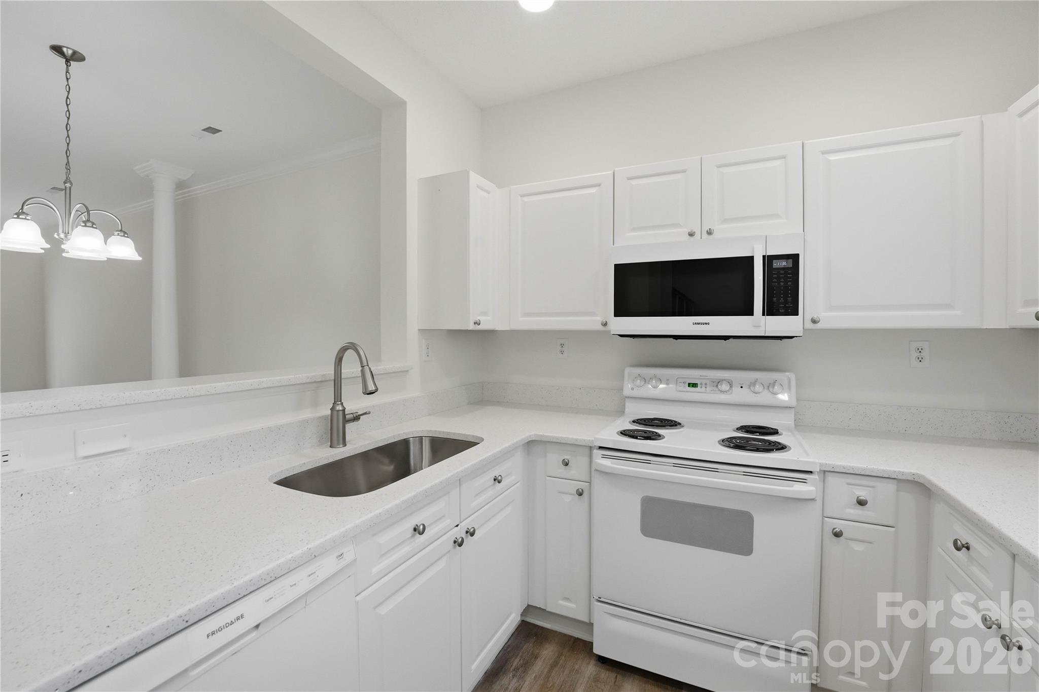 Savannah Townhomes - Residential