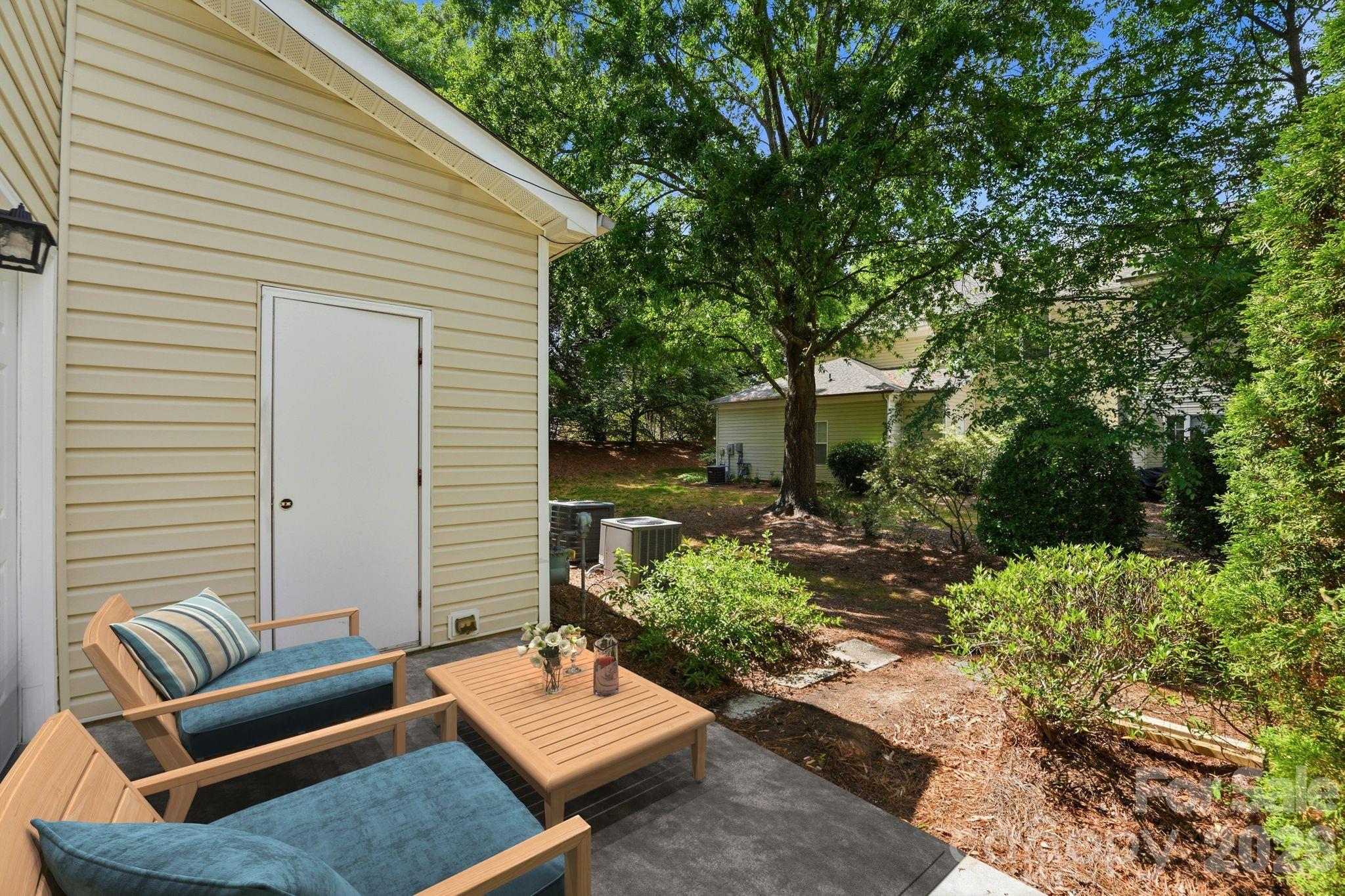 Savannah Townhomes - Residential