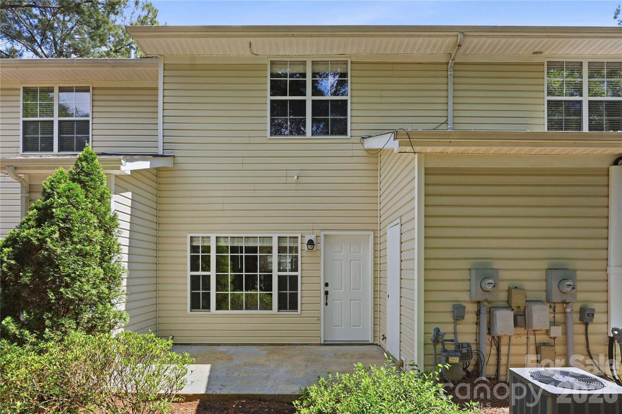 Savannah Townhomes - Residential