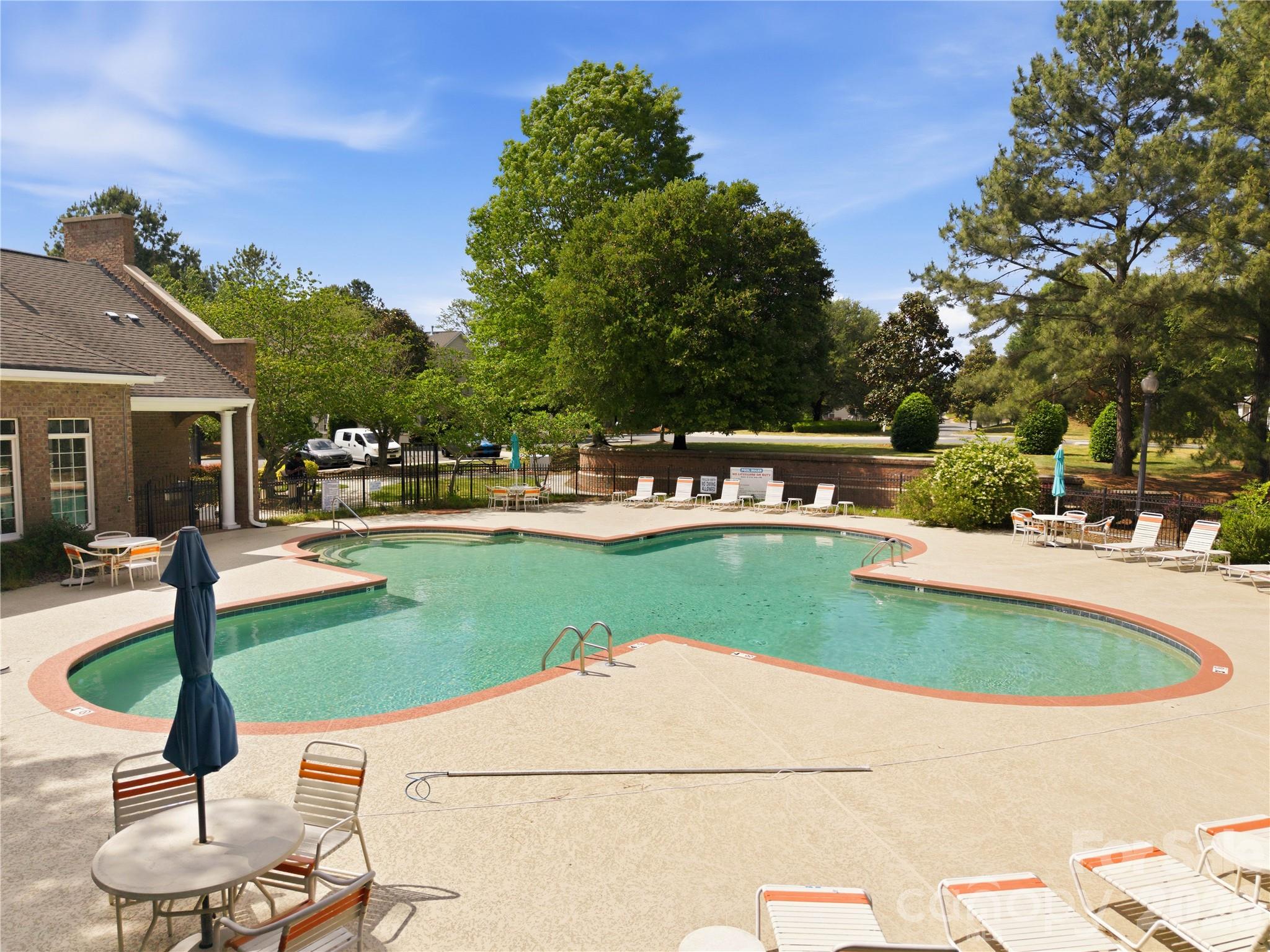 Savannah Townhomes - Residential