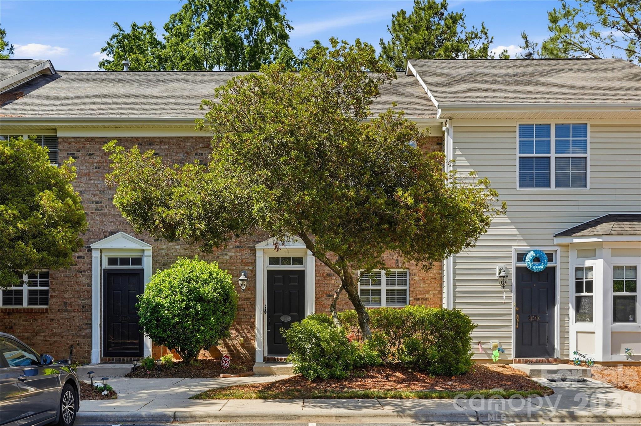 Savannah Townhomes - Residential