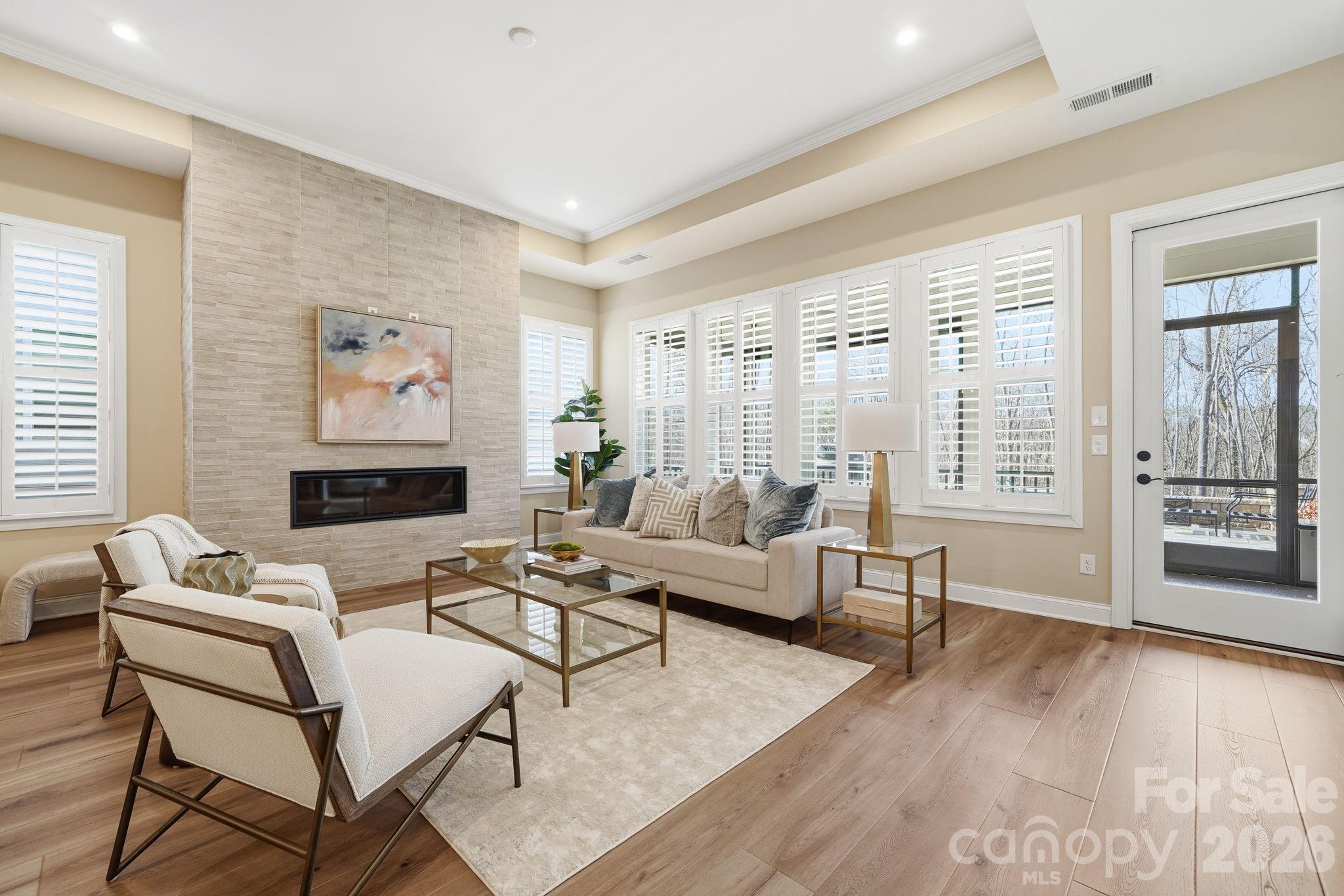 1018 Lake Como Drive