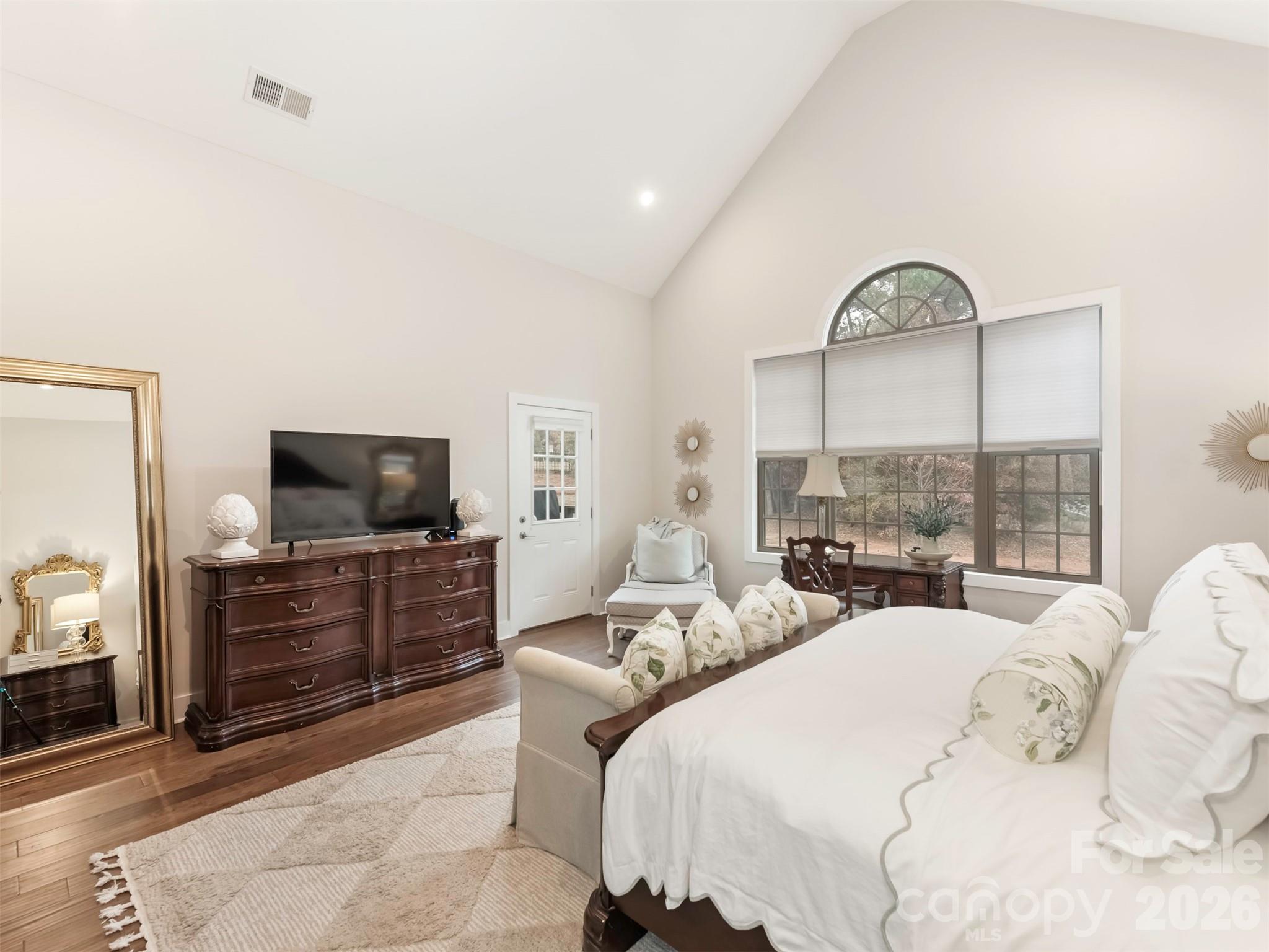 Lakepoint - Residential