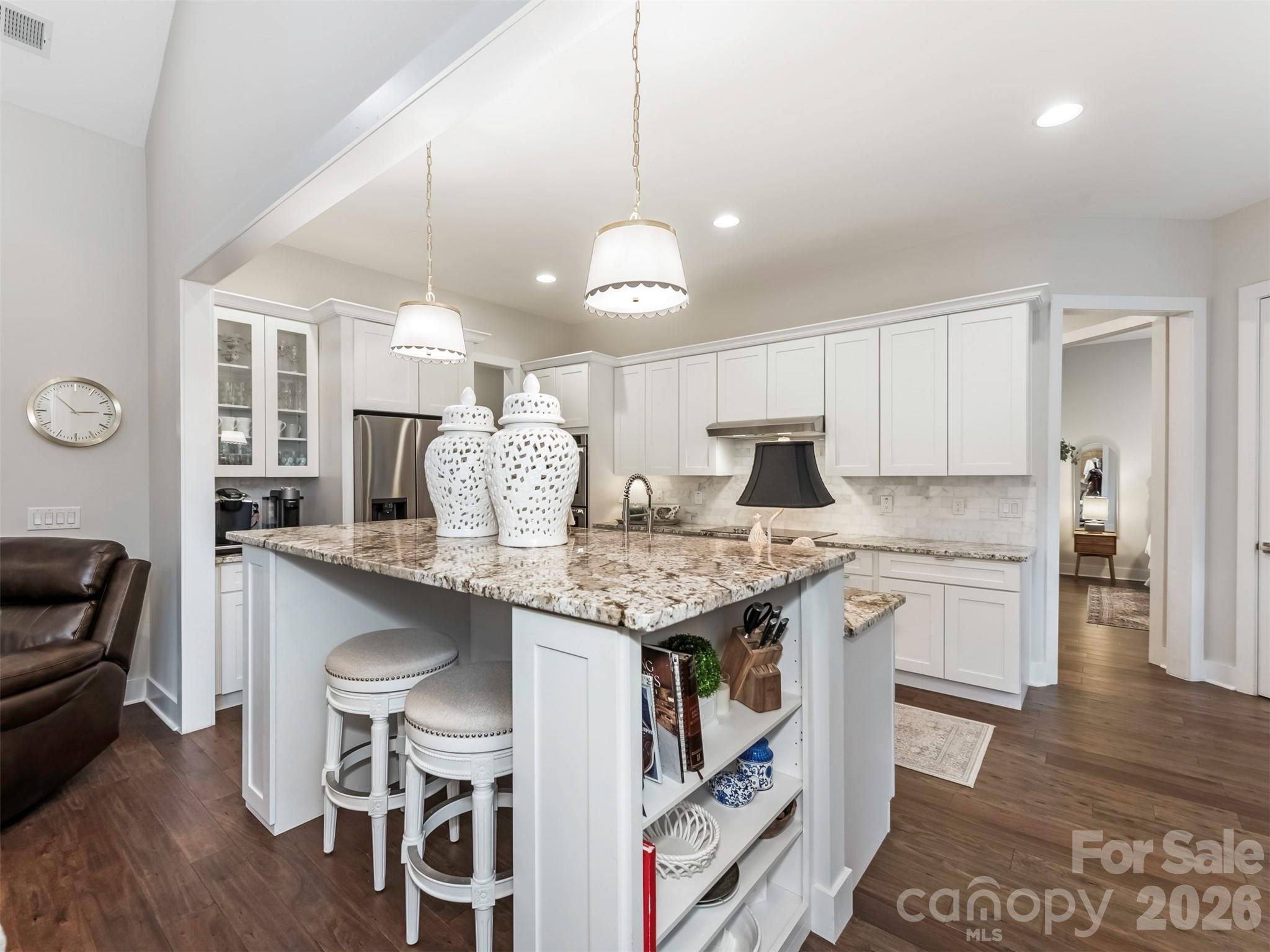 Lakepoint - Residential