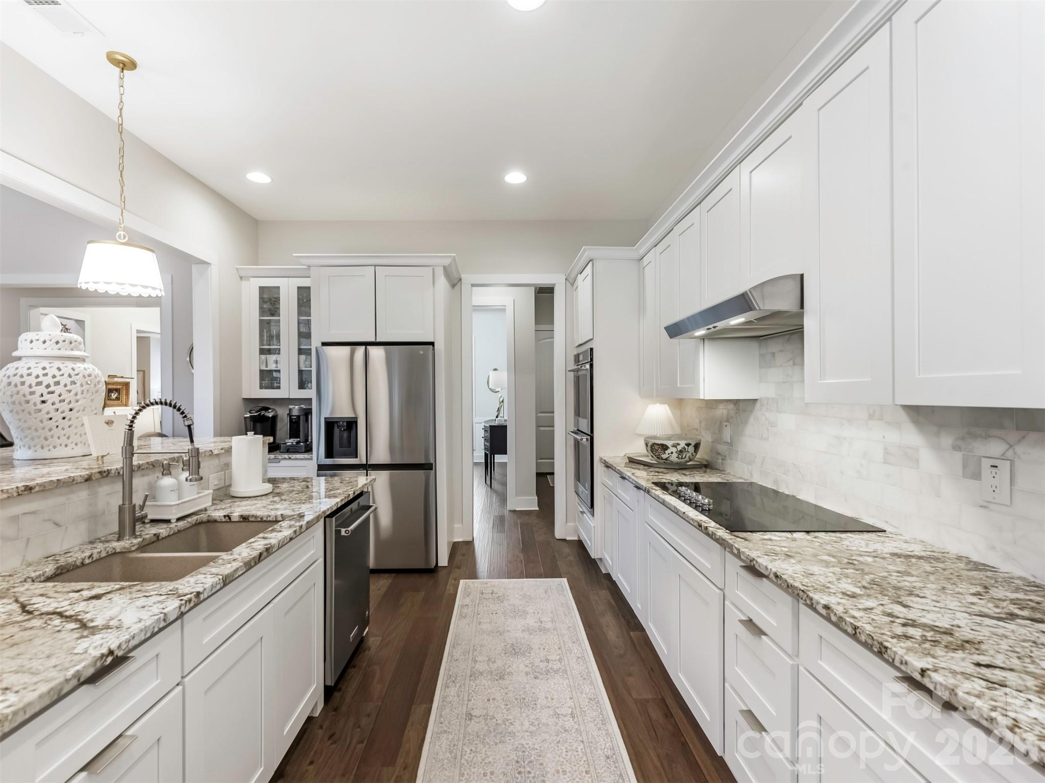 Lakepoint - Residential