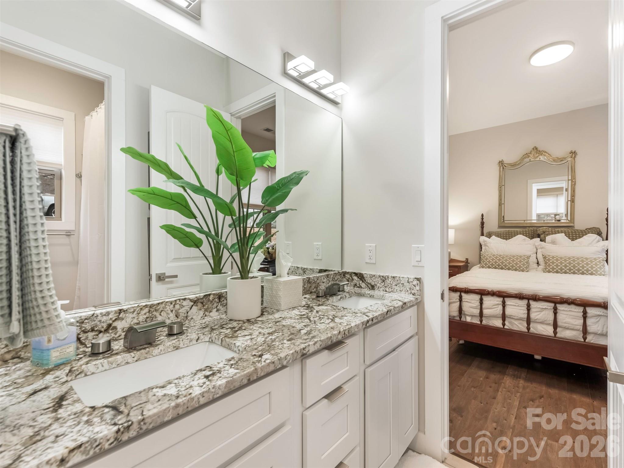 Lakepoint - Residential