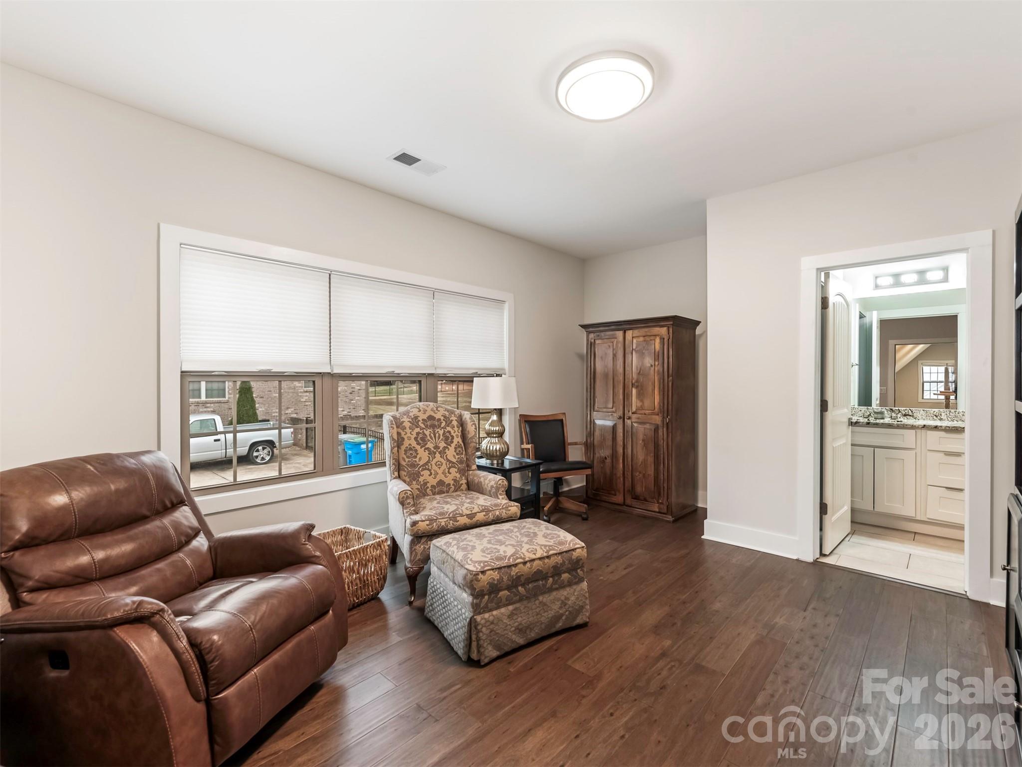 Lakepoint - Residential