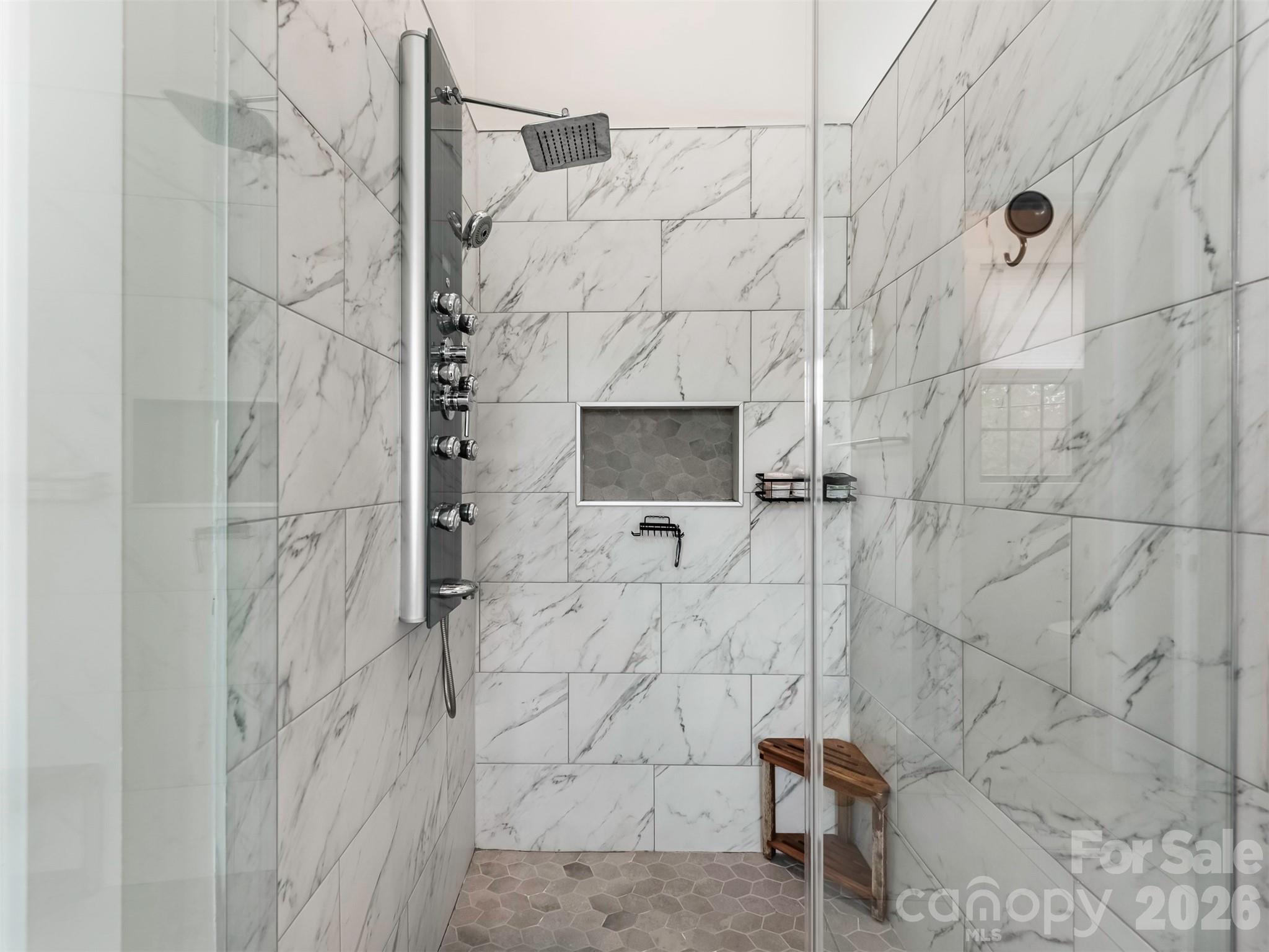 Lakepoint - Residential