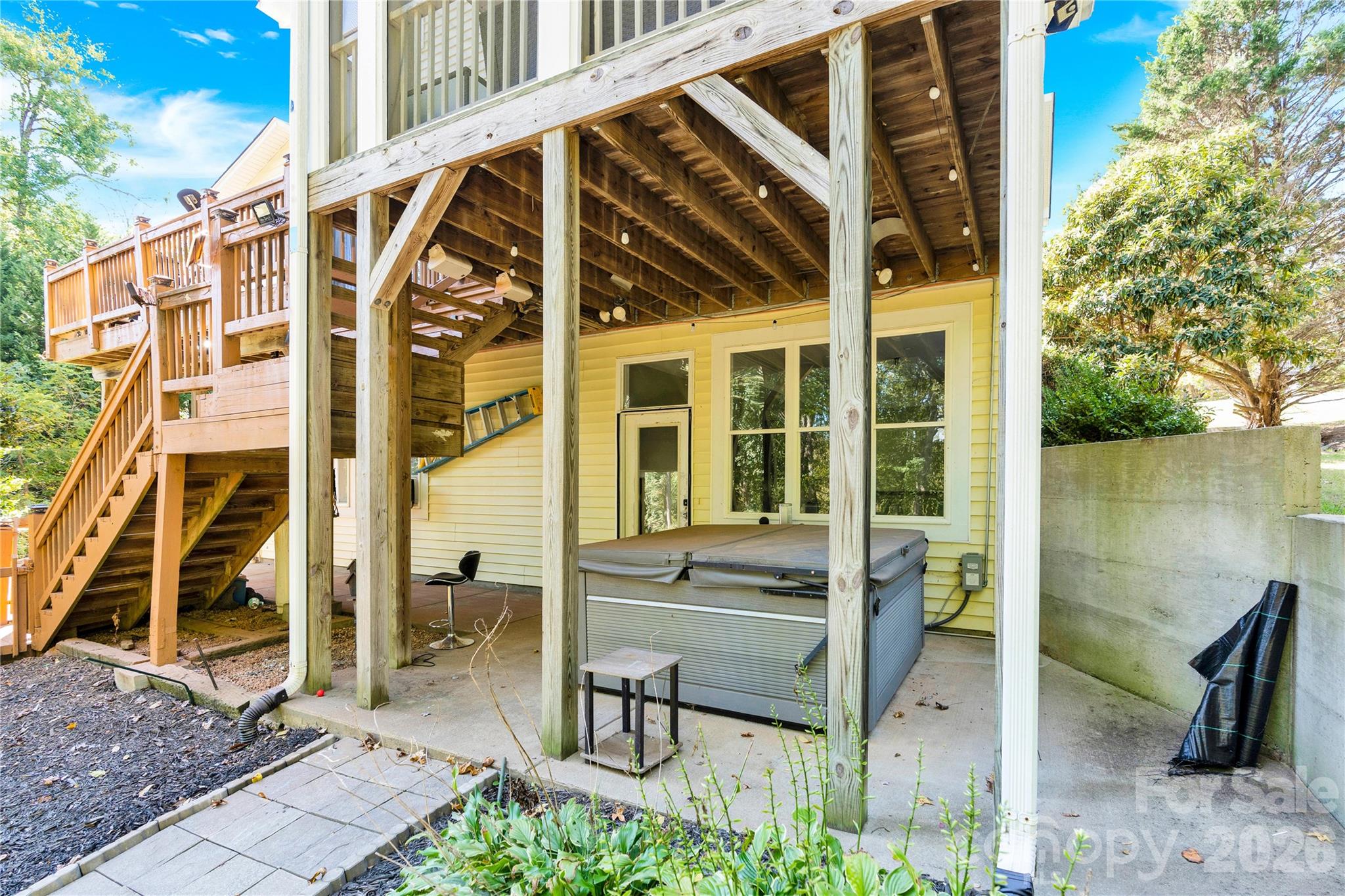 English Hills - Residential