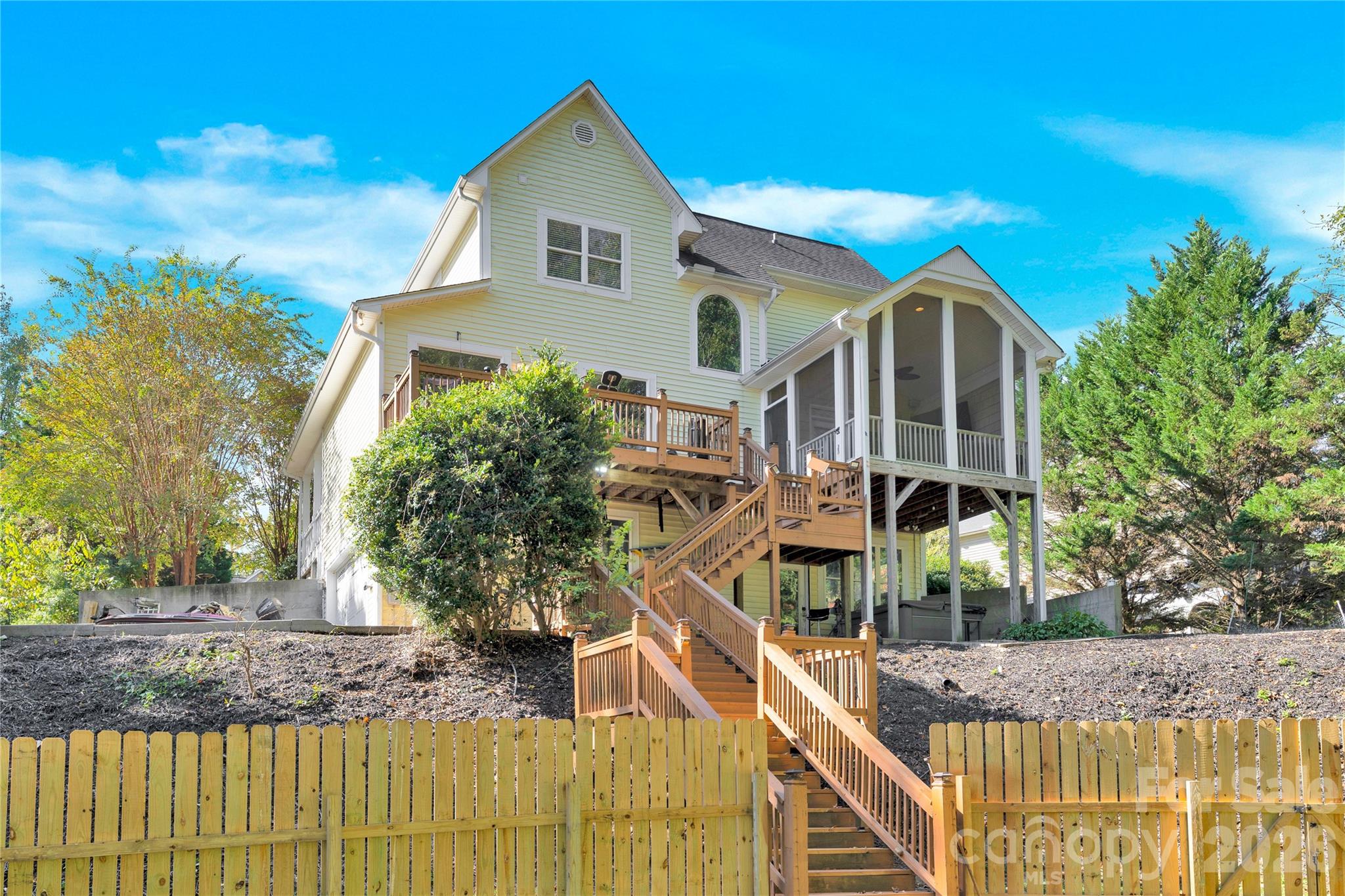 English Hills - Residential