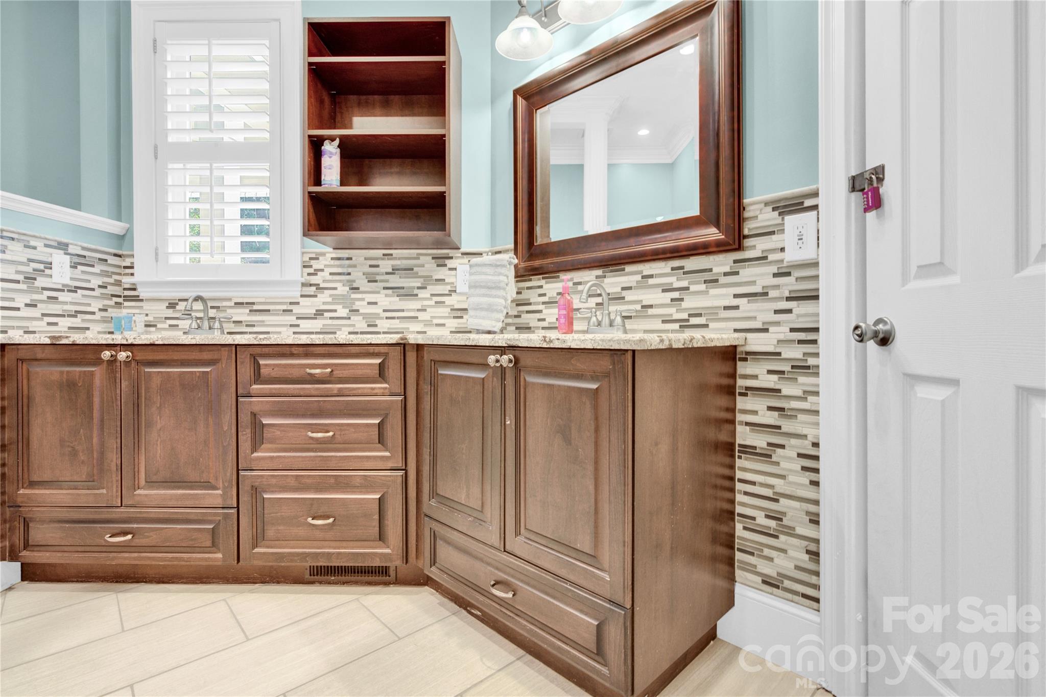 English Hills - Residential