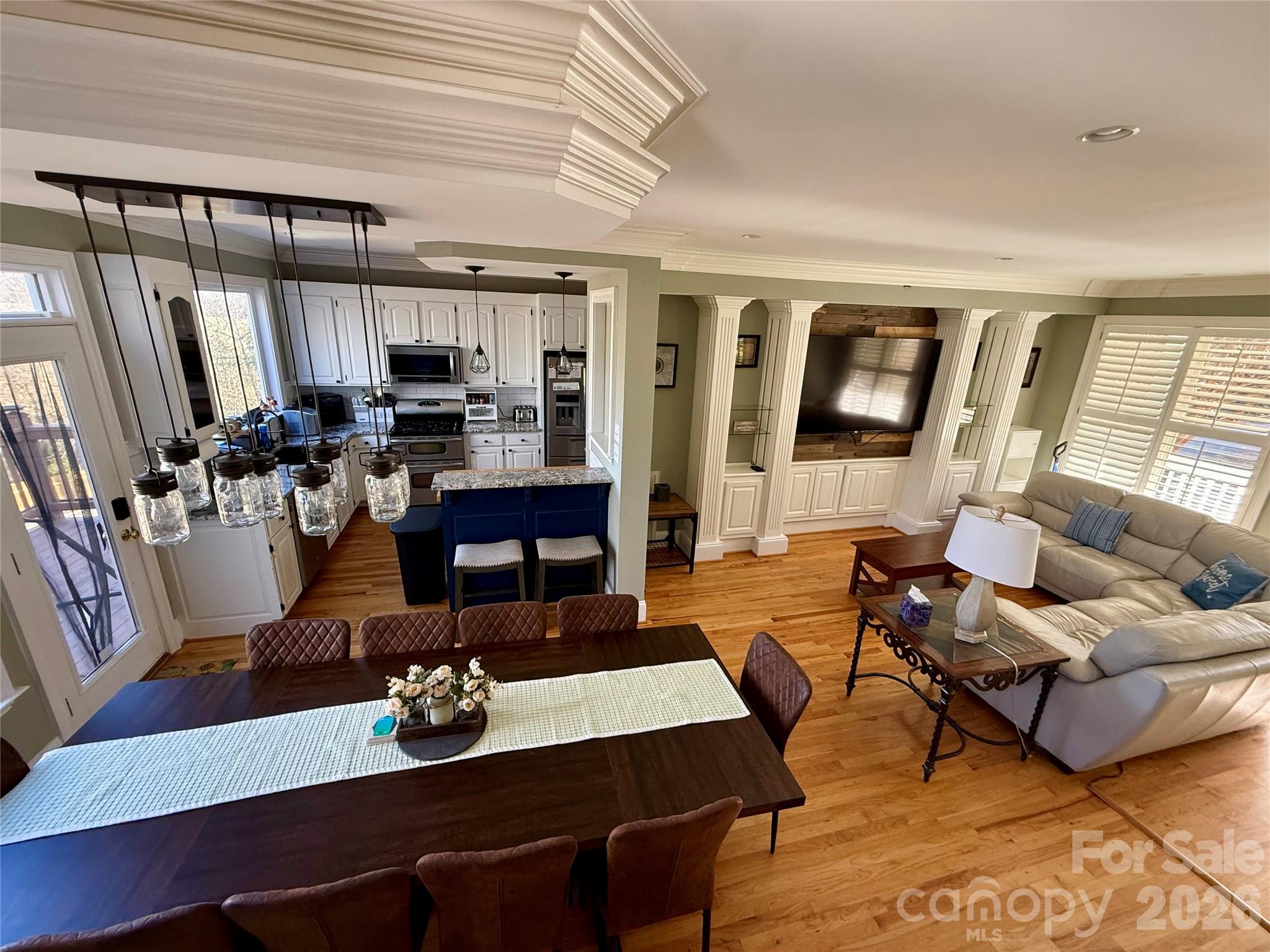 English Hills - Residential