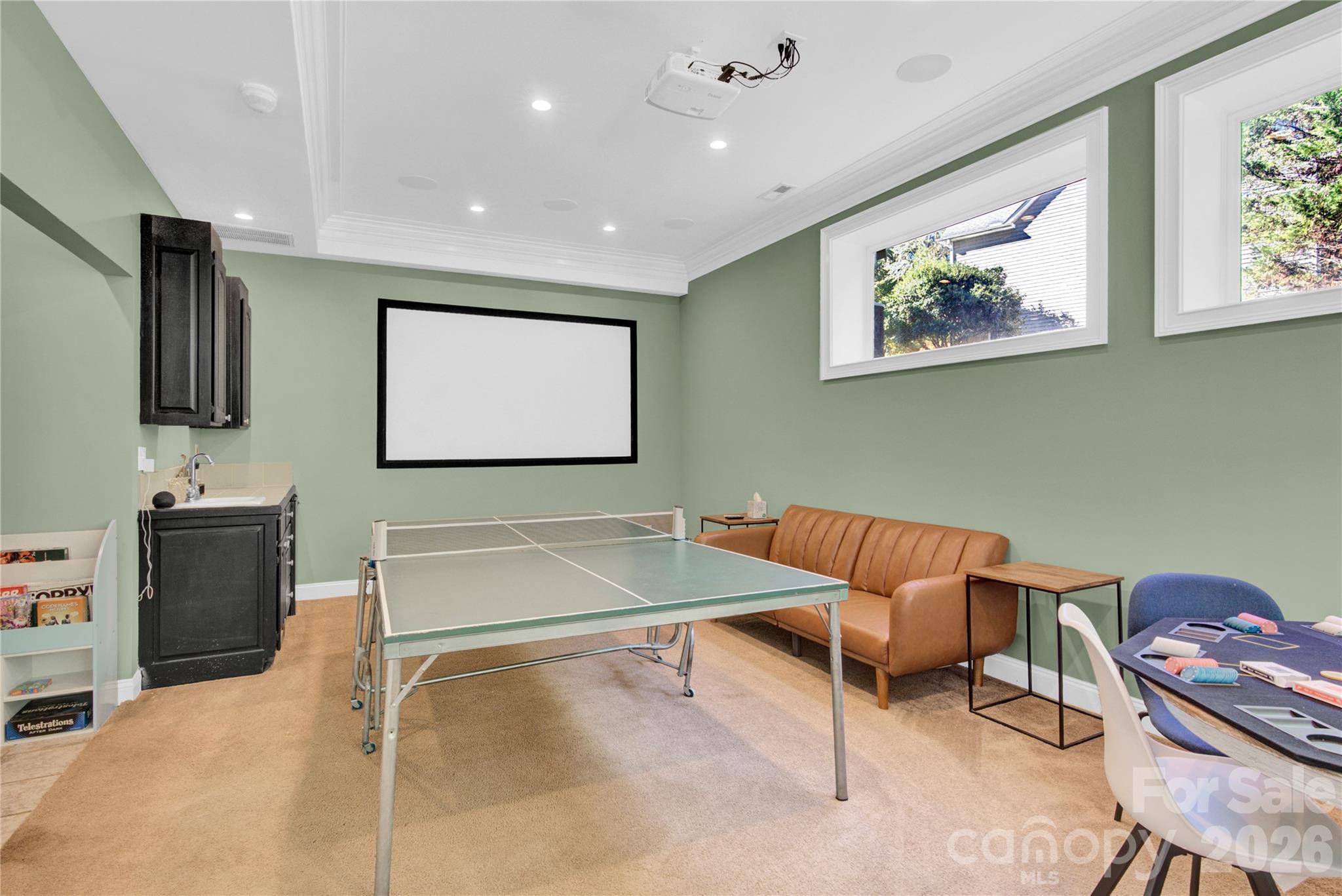 English Hills - Residential