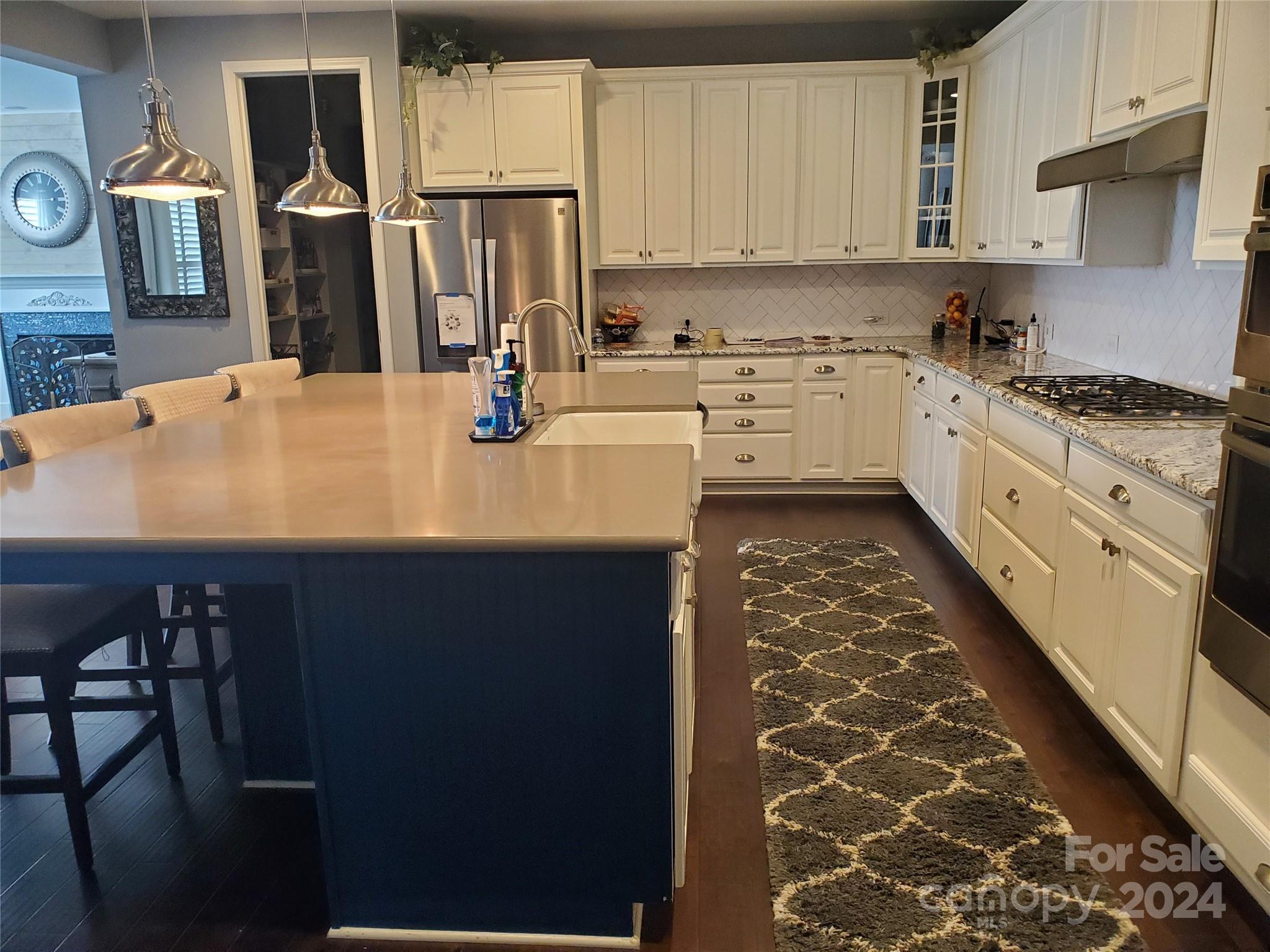 Cobblestone Manor - Residential