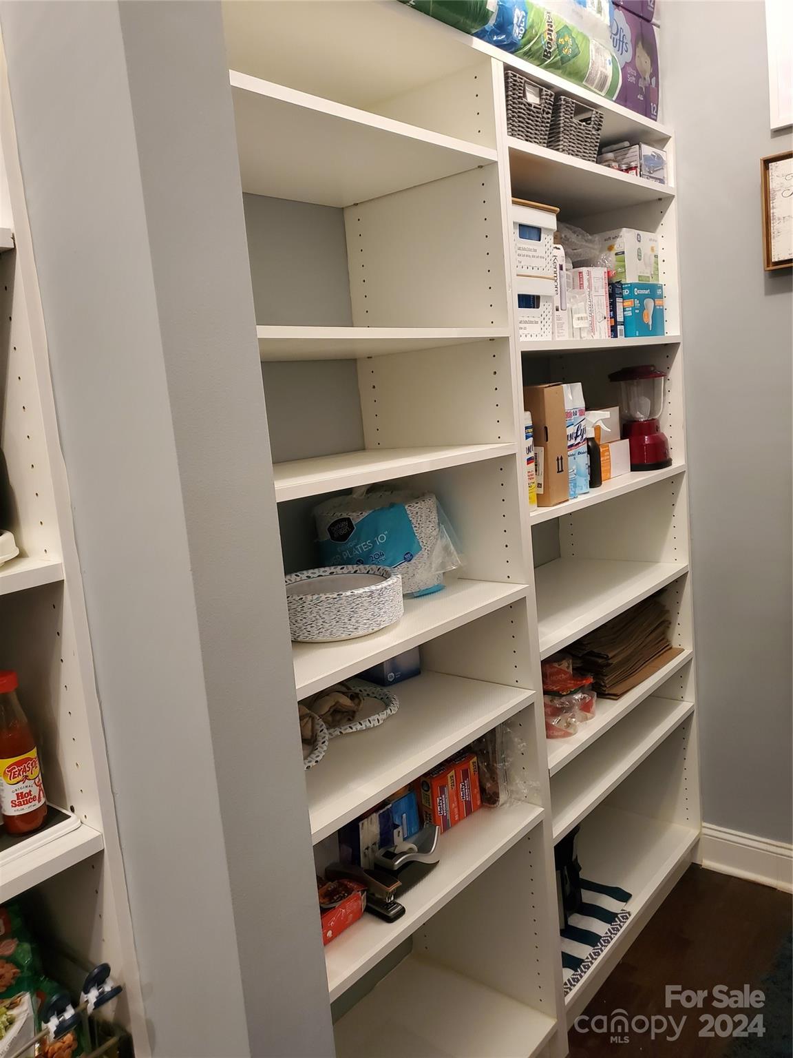 Cobblestone Manor - Residential