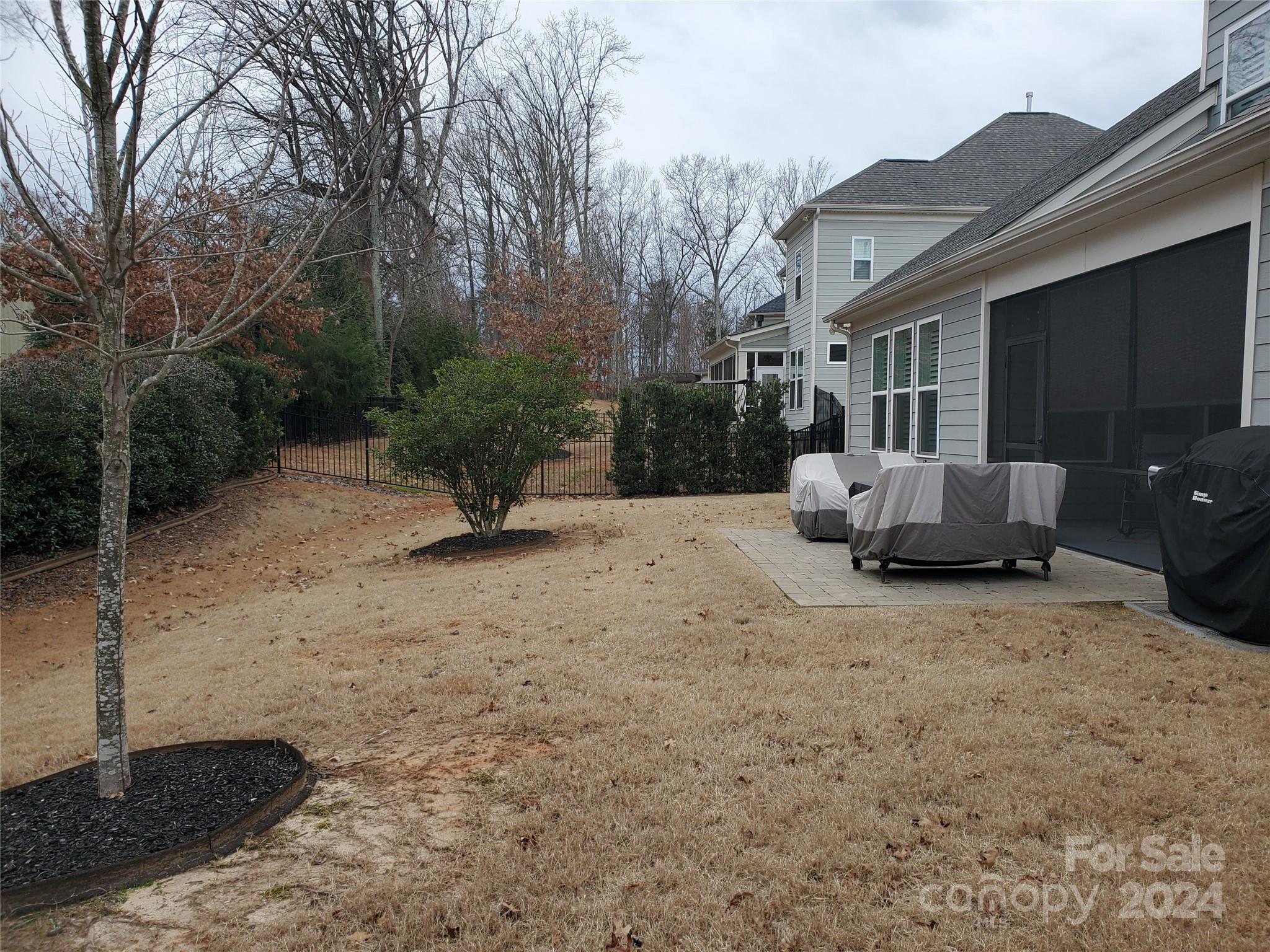 Cobblestone Manor - Residential