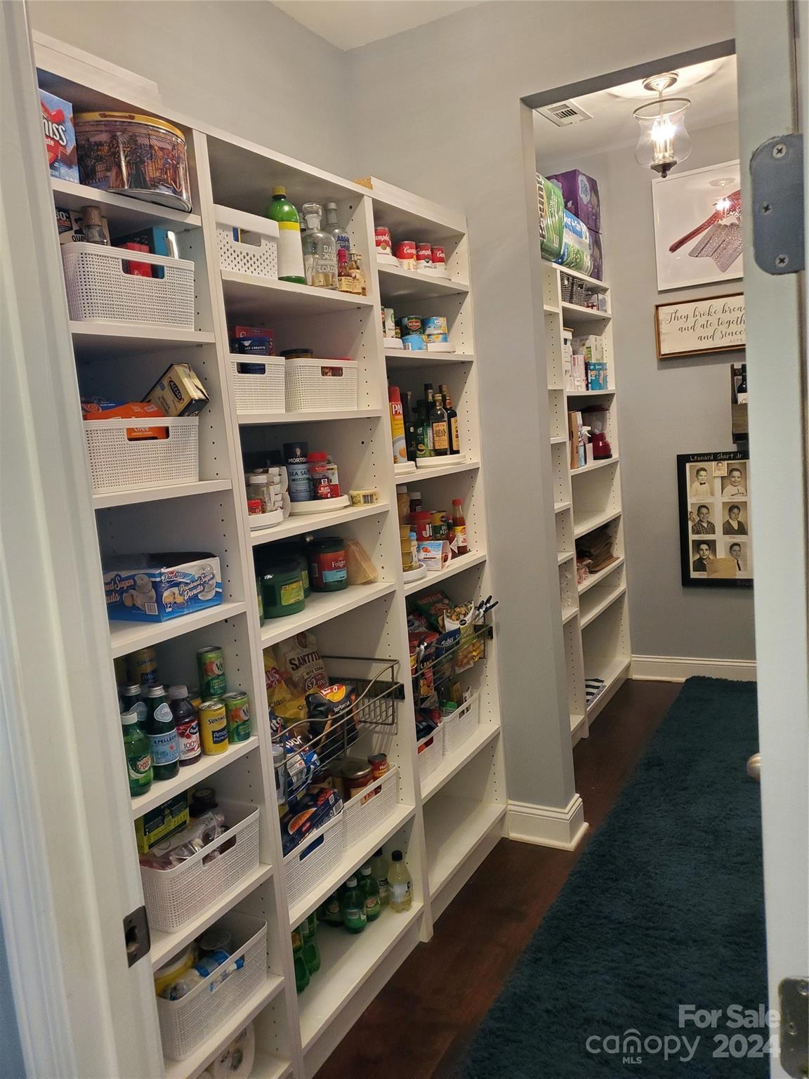 Cobblestone Manor - Residential