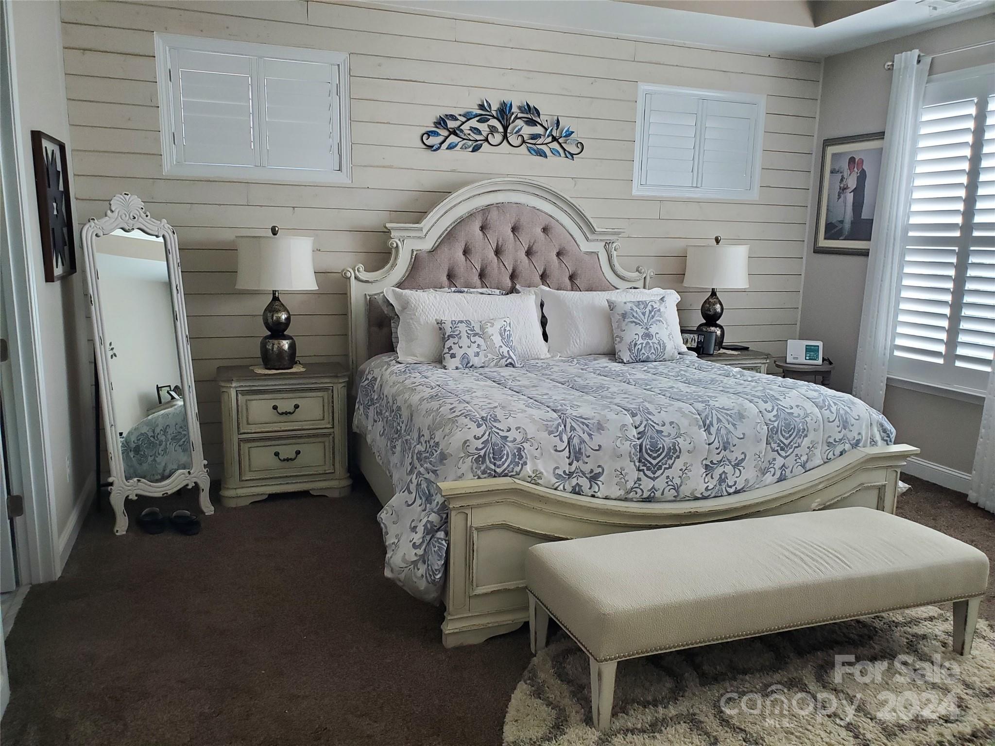 Cobblestone Manor - Residential