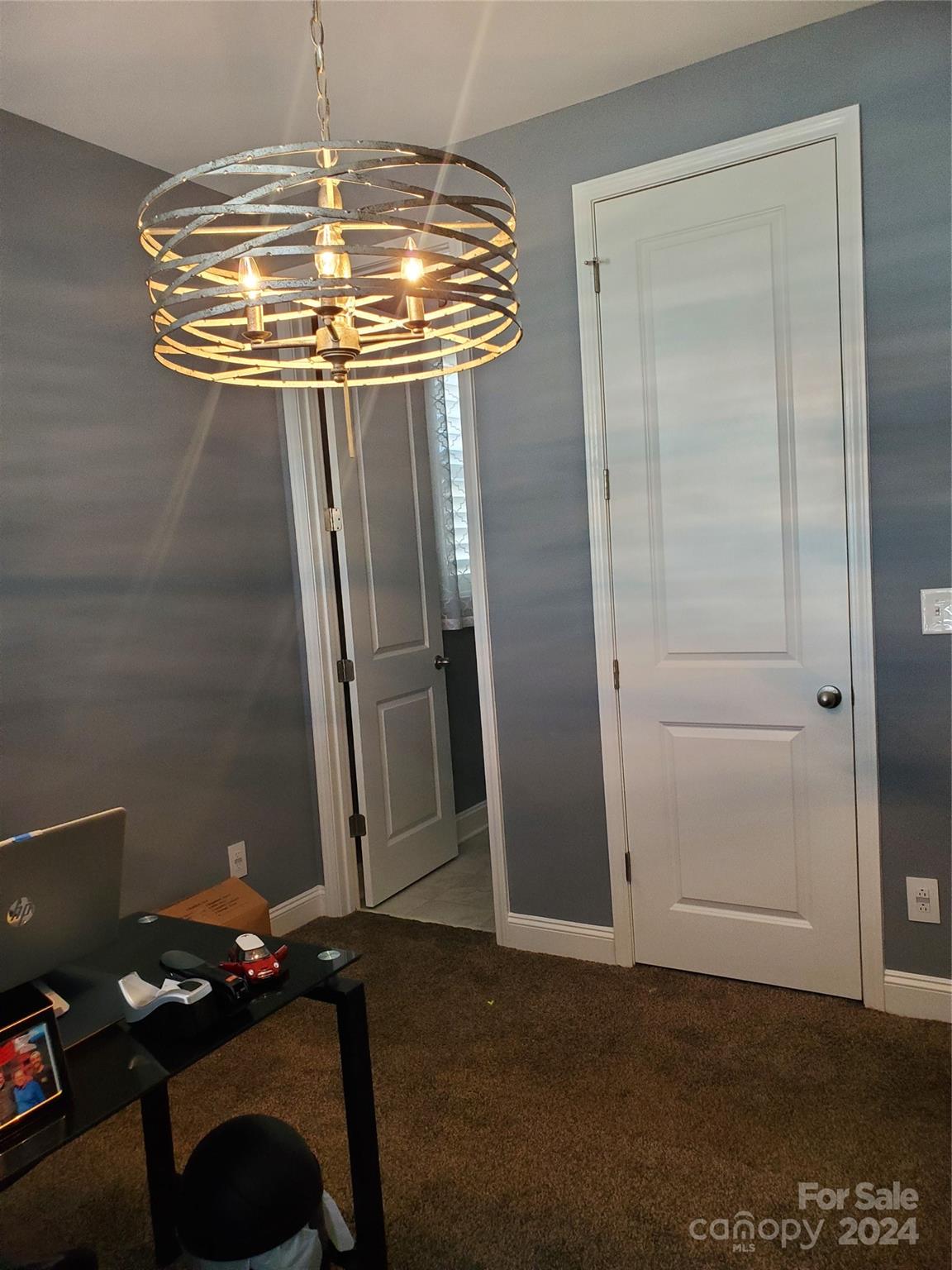 Cobblestone Manor - Residential