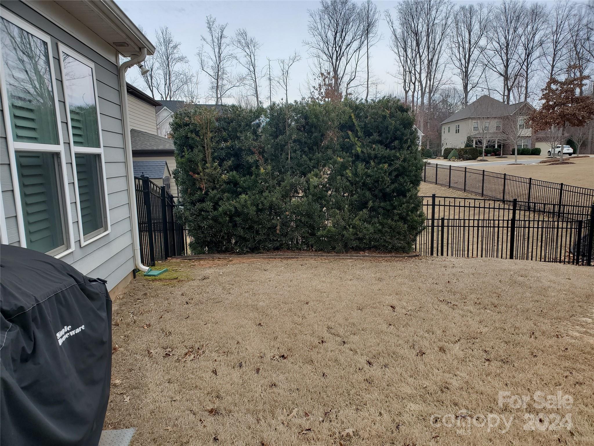 Cobblestone Manor - Residential