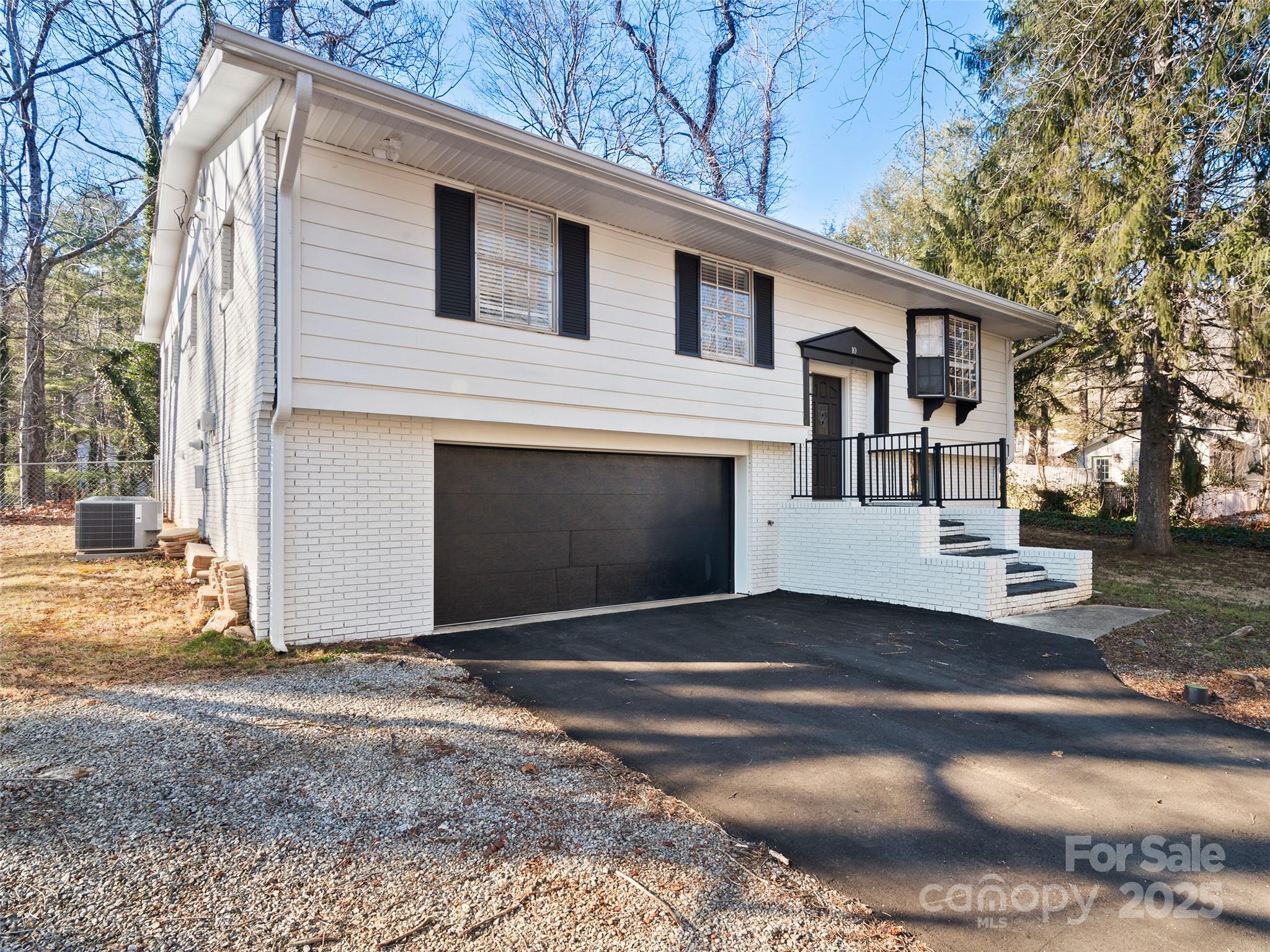 10 Waters Road