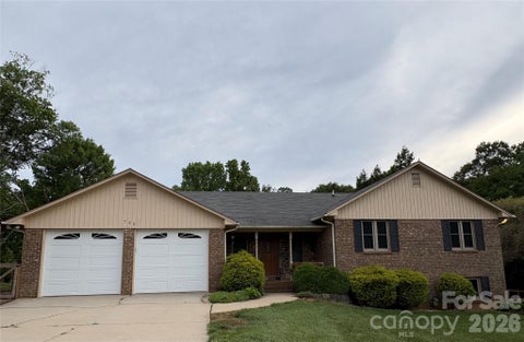 Photo of 725 Sunridge Drive #18, Lincolnton, NC 28092 (MLS # 4379909)