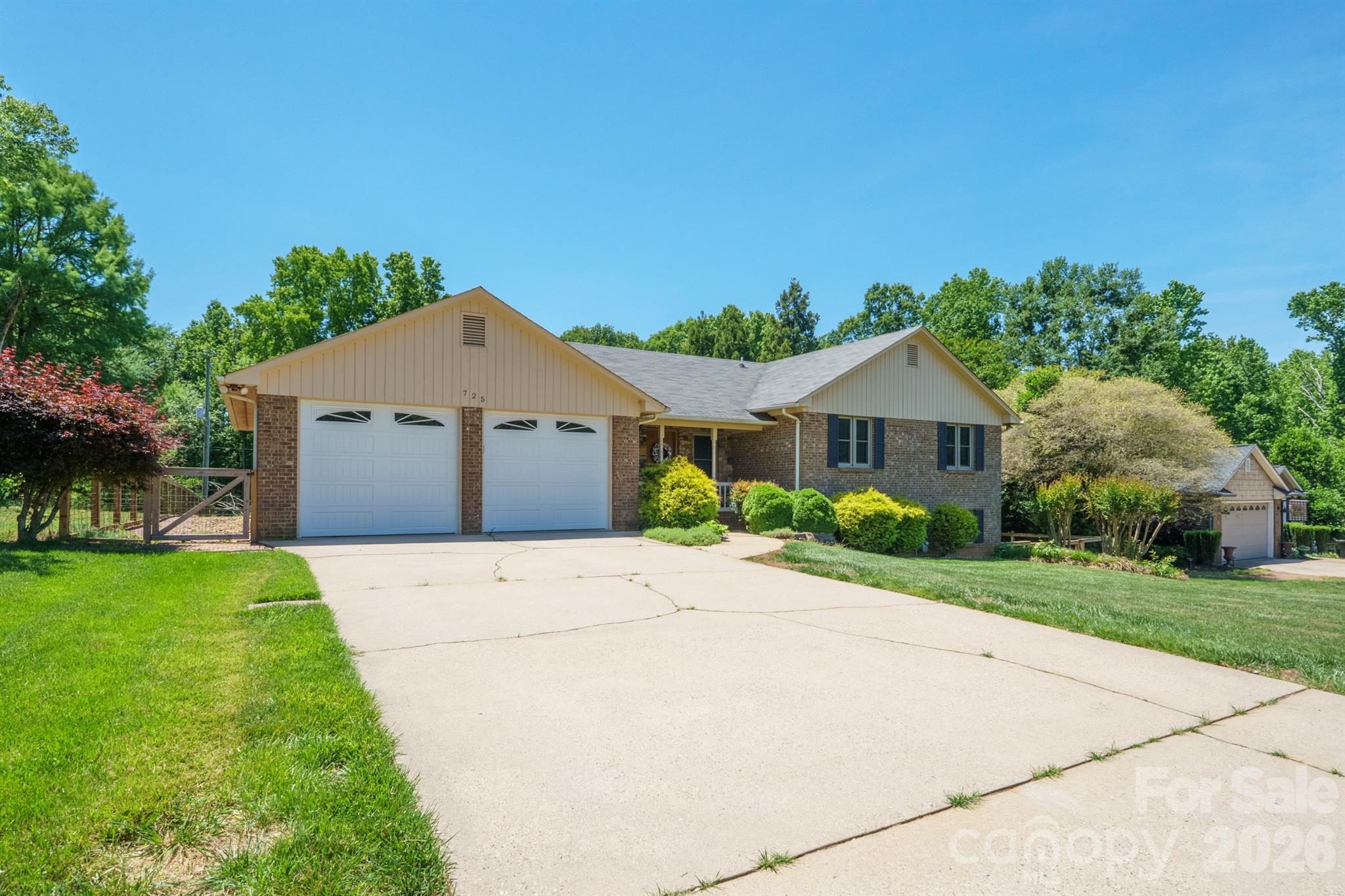 725 Sunridge Drive 18