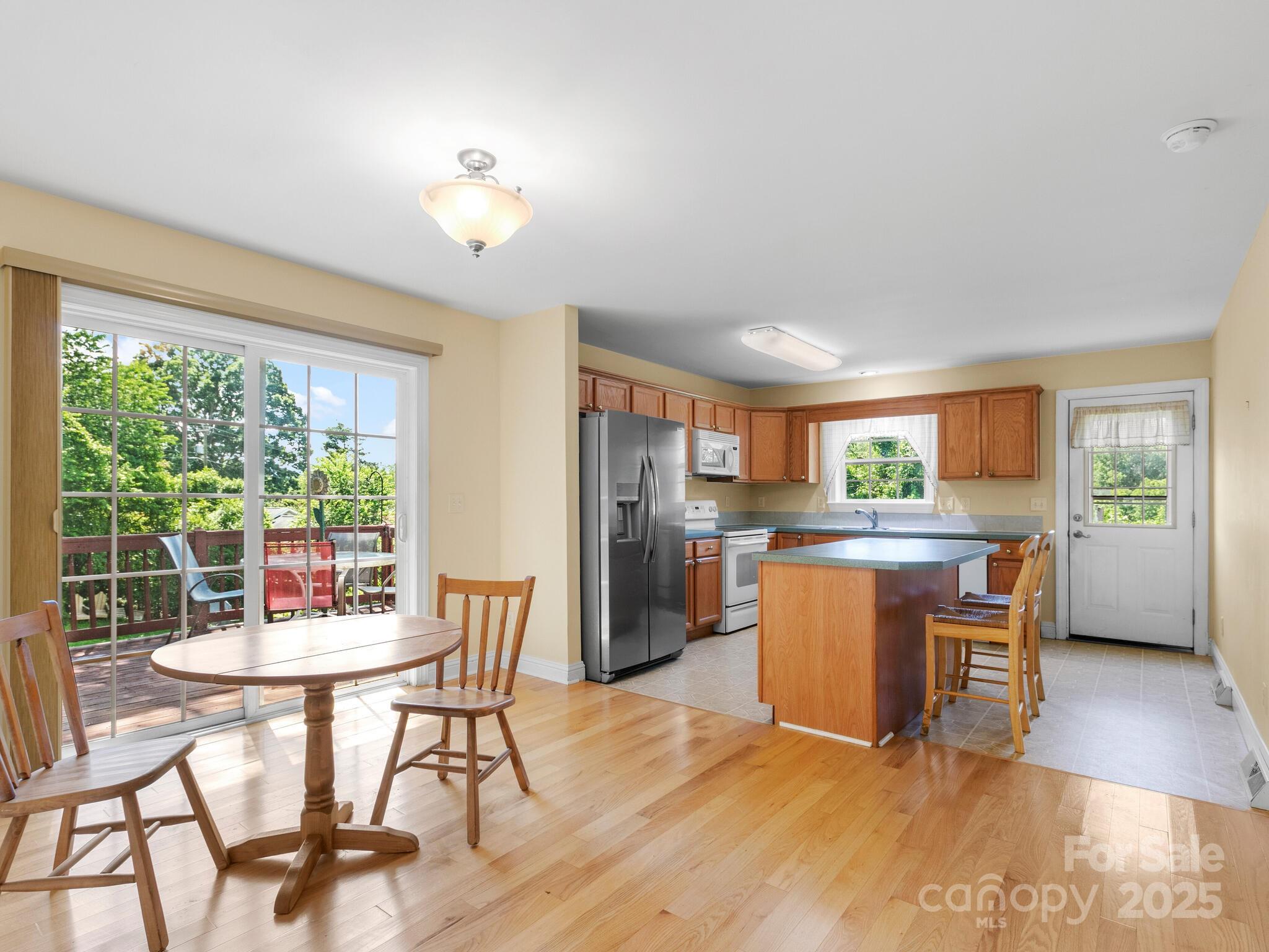 44 5th Avenue
