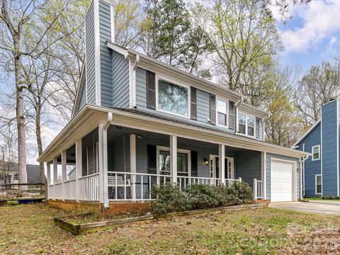Photo of 8413 Red Setter Lane, Charlotte, NC 28227 (MLS # 4353820)