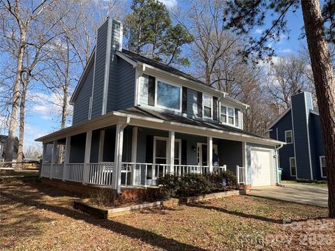 8413 Red Setter Lane Charlotte NC 28227