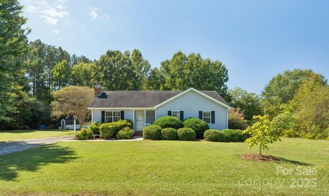 Photo of 2544 Mount Harmony Church Road, Matthews, NC 28105 (MLS # 4307017)