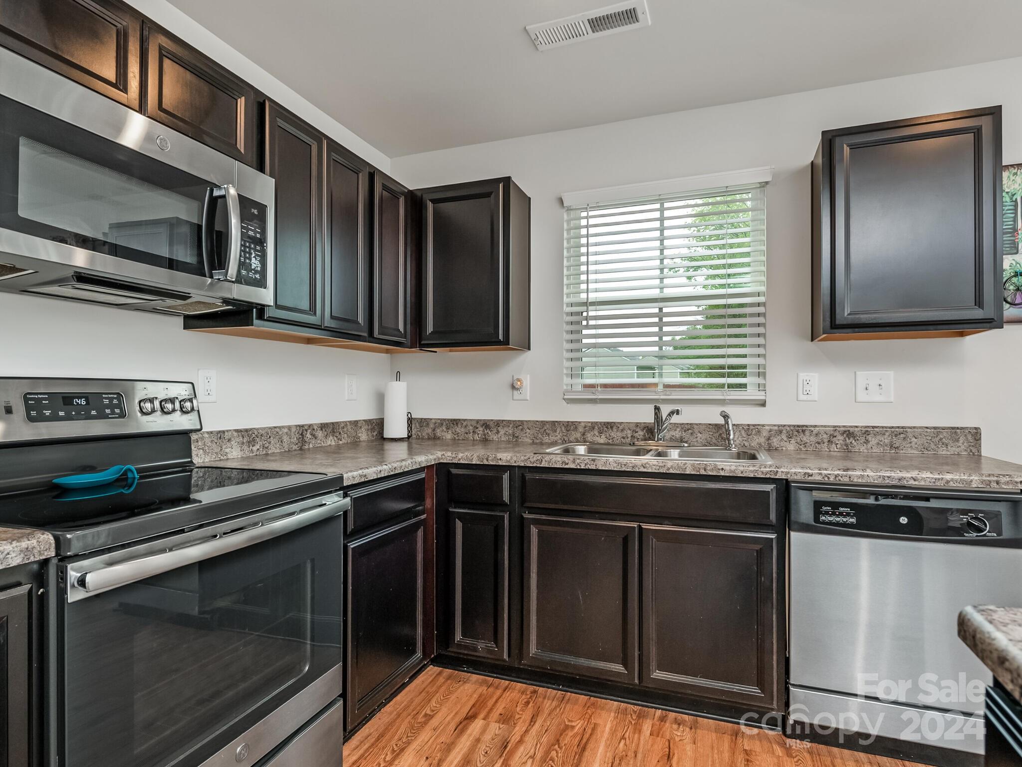 Independence Woods - Residential