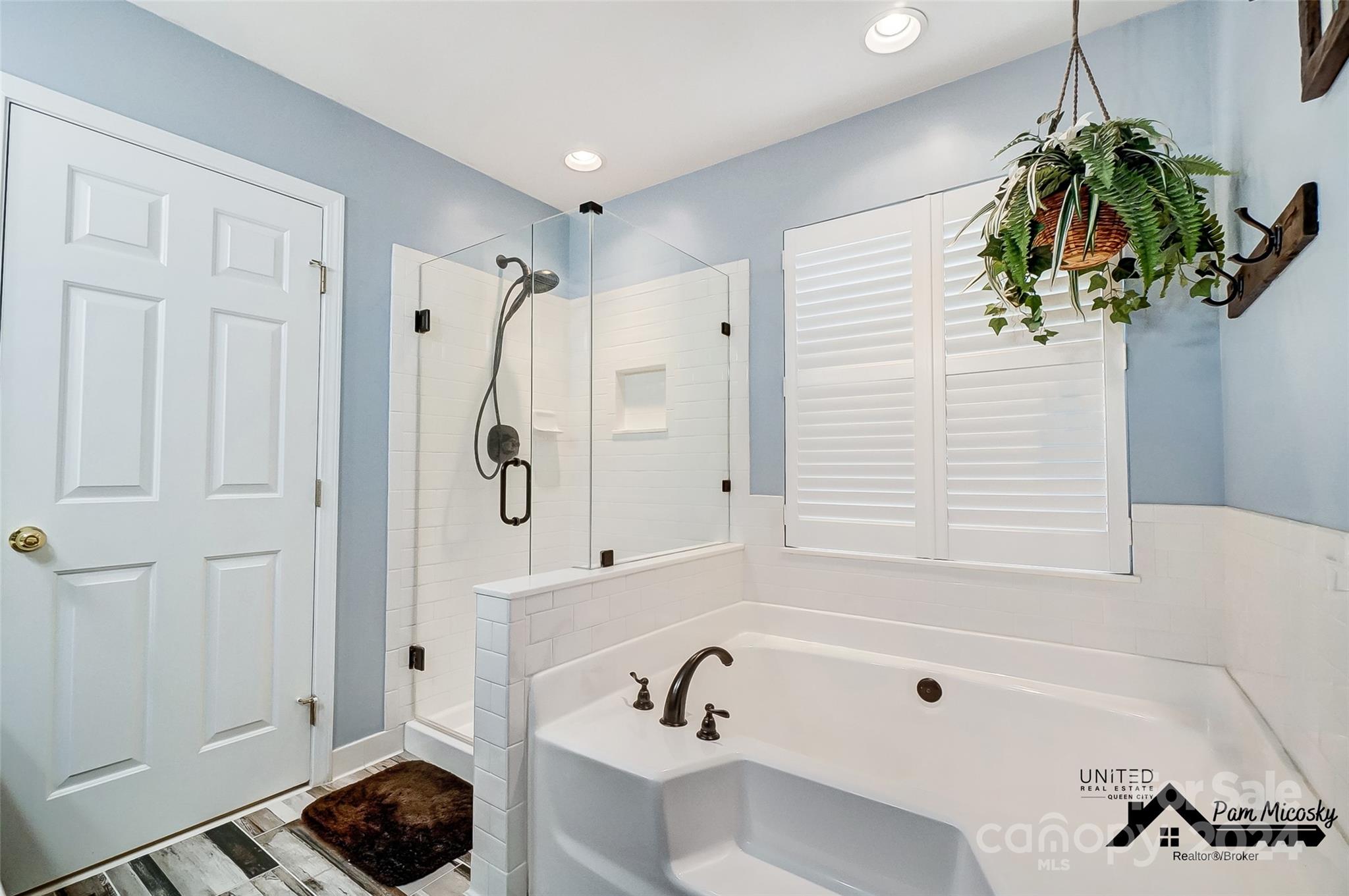 Glen Laurel - Residential