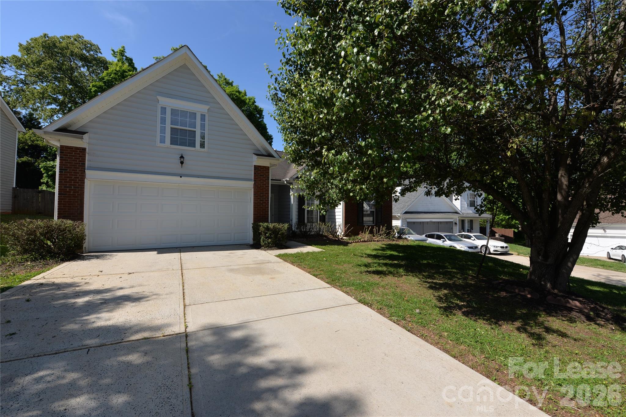 6043 Shining Oak Lane