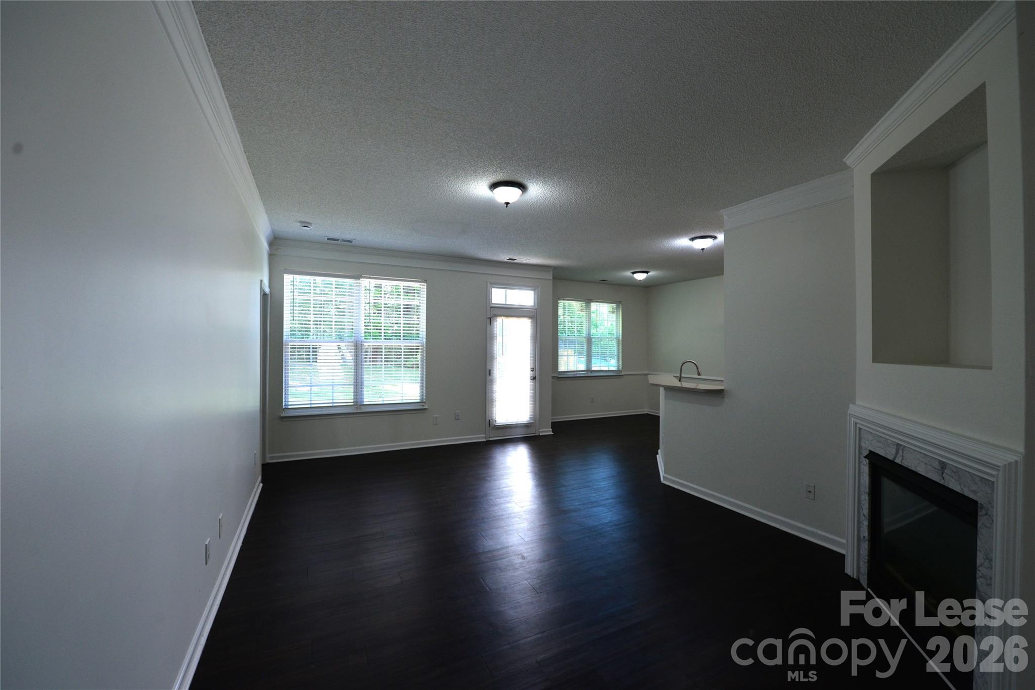 6043 Shining Oak Lane