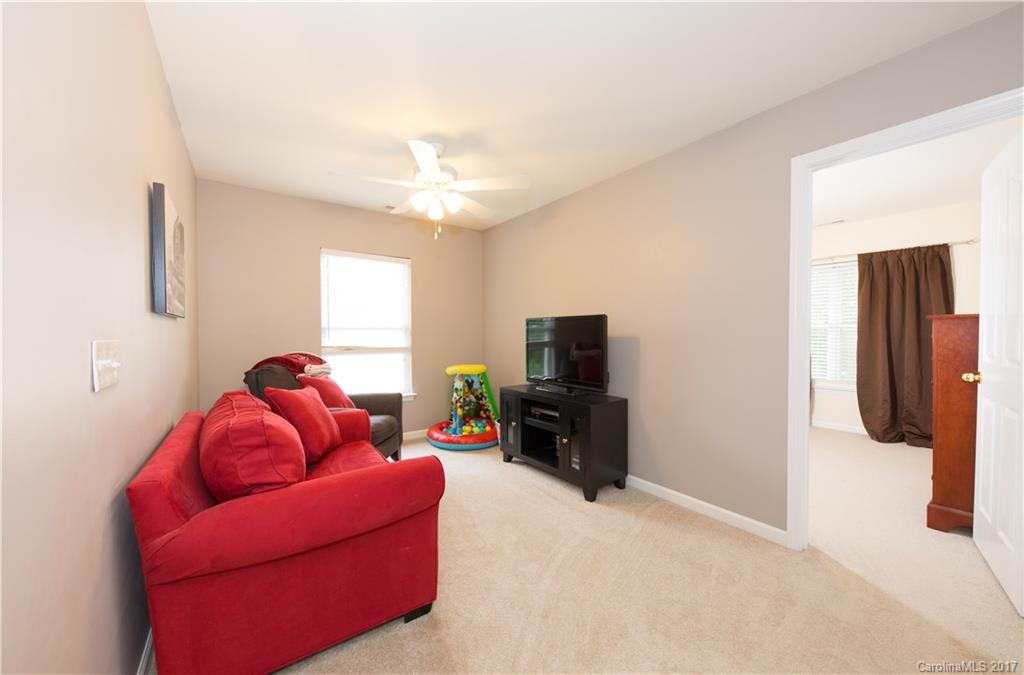 Sandy Pointe - Residential