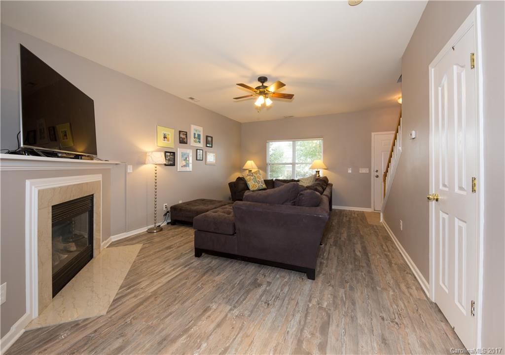 Sandy Pointe - Residential